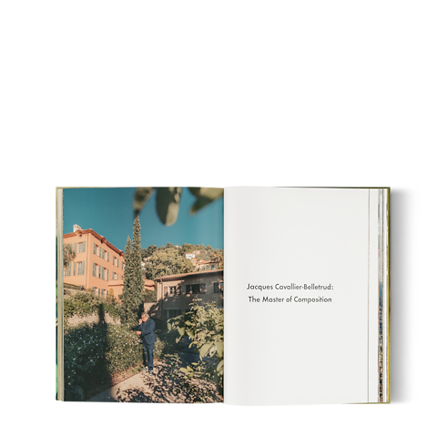 หนังสือ Louis Vuitton: A Perfume Atlas เวอร์ชันภาษาอังกฤษ in ทรังก์ การเดินทาง และ บ้าน's หนังสือและเครื่องเขียน หนังสือปกแข็ง collections by Louis Vuitton (การย่อ/ขยายผลิตภัณฑ์)