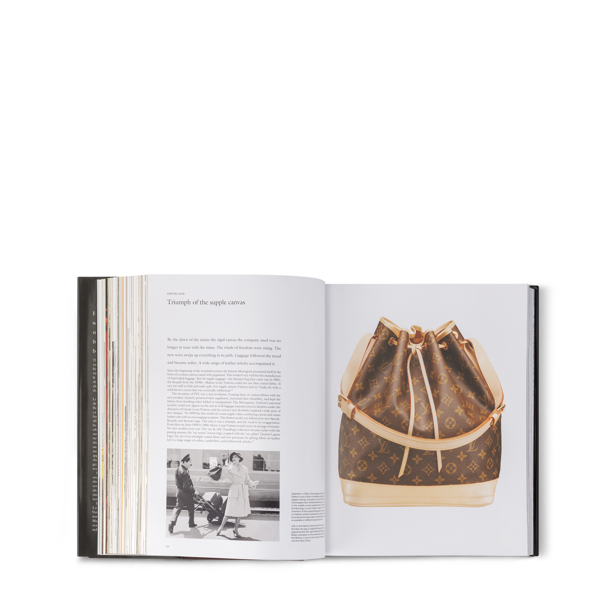 หนังสือ Louis Vuitton: The Birth of Modern Luxury  in ทรังก์ การเดินทาง และ บ้าน