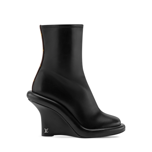 รองเท้าบู้ทหุ้มข้อรุ่น Lounge Wedge in ผู้หญิง's รองเท้า รองเท้าหุ้มข้อและรองเท้าบู้ทแฟชั่นสำหรับผู้หญิง collections by Louis Vuitton (การย่อ/ขยายผลิตภัณฑ์)