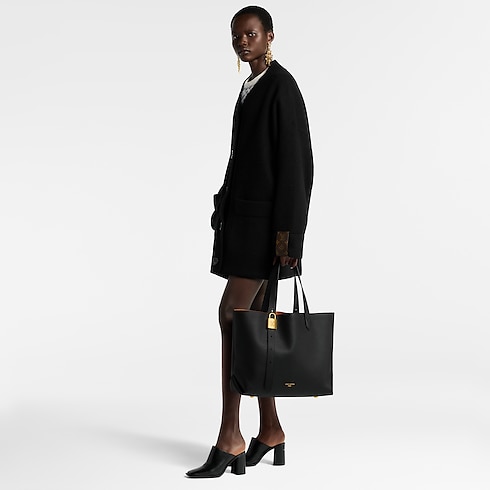 กระเป๋ารุ่น Low Key Cabas MM Low Key in ผู้หญิง's กระเป๋าถือ กระเป๋าถือสำหรับผู้หญิง collections by Louis Vuitton (การย่อ/ขยายผลิตภัณฑ์)