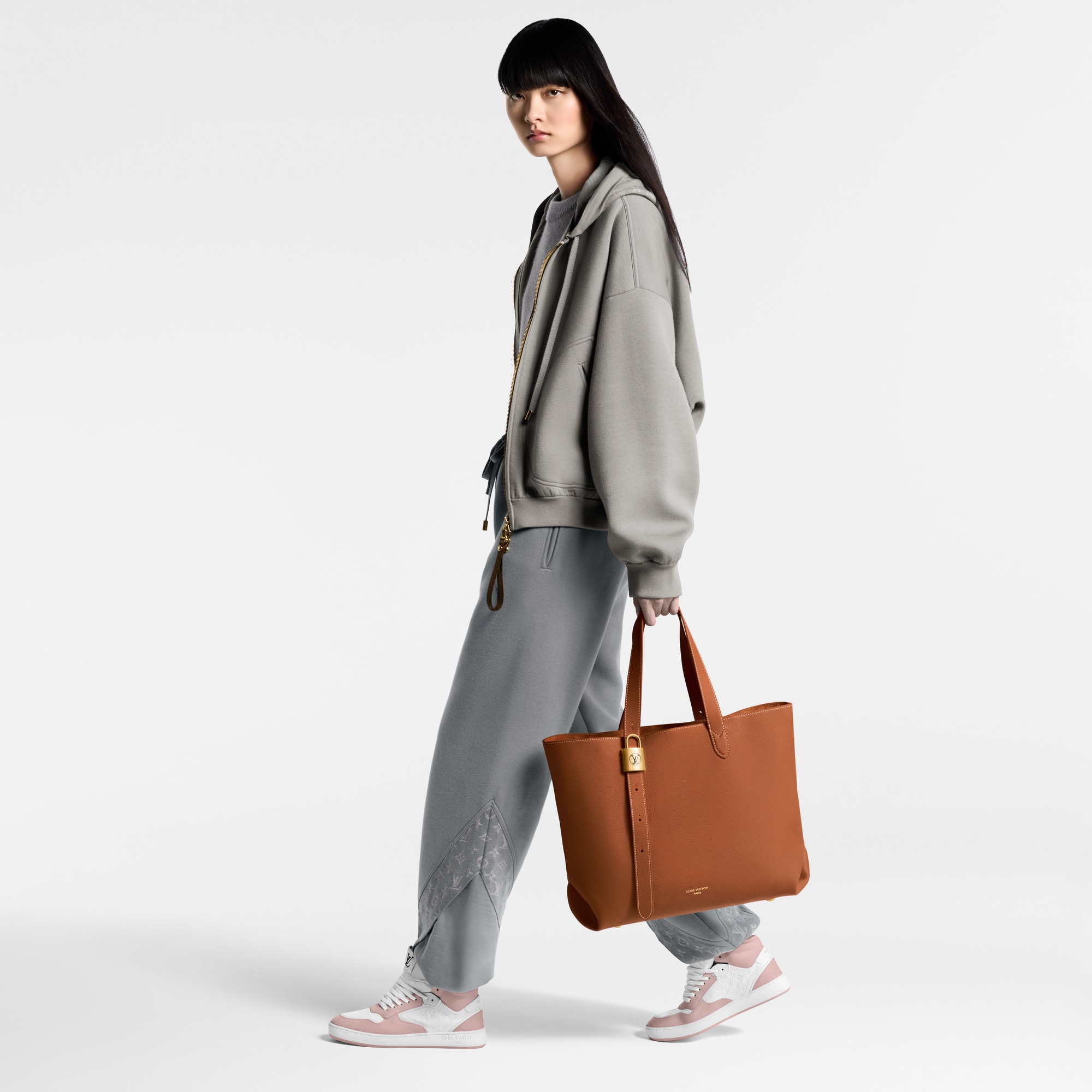 กระเป๋ารุ่น Low Key Cabas MM Low Key in ผู้หญิง