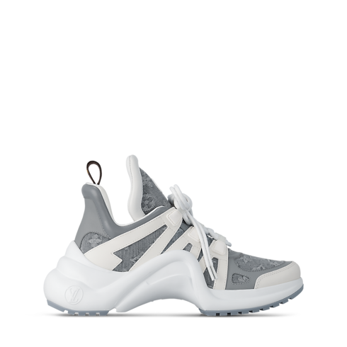 รองเท้าผ้าใบรุ่น LV Archlight in ผู้หญิง's รองเท้า รองเท้าผ้าใบสำหรับผู้หญิง collections by Louis Vuitton (การย่อ/ขยายผลิตภัณฑ์)