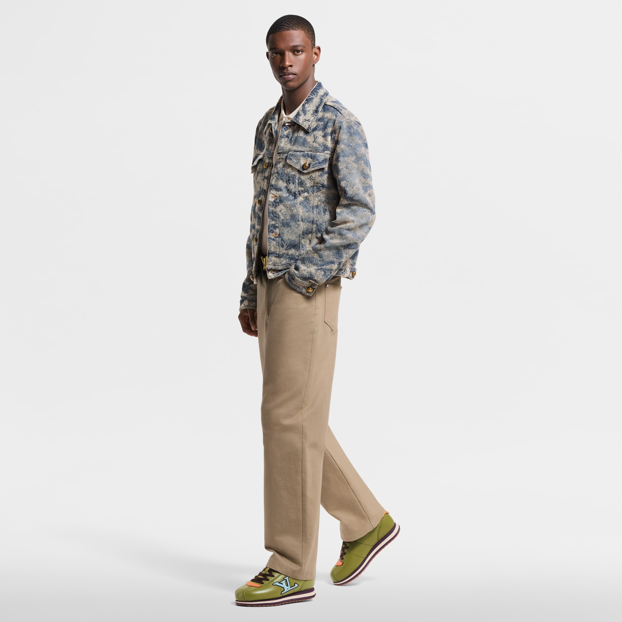 รองเท้าผ้าใบรุ่น LV BUTTERSOFT  in ผู้ชาย