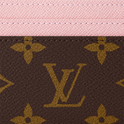 กระเป๋าใส่บัตรรุ่น LV Charms Monogram in ผู้หญิง's กระเป๋าสตางค์และผลิตภัณฑ์เครื่องหนังขนาดเล็ก กระเป๋าใส่บัตรและพวงกุญแจสำหรับผู้หญิง collections by Louis Vuitton (การย่อ/ขยายผลิตภัณฑ์)