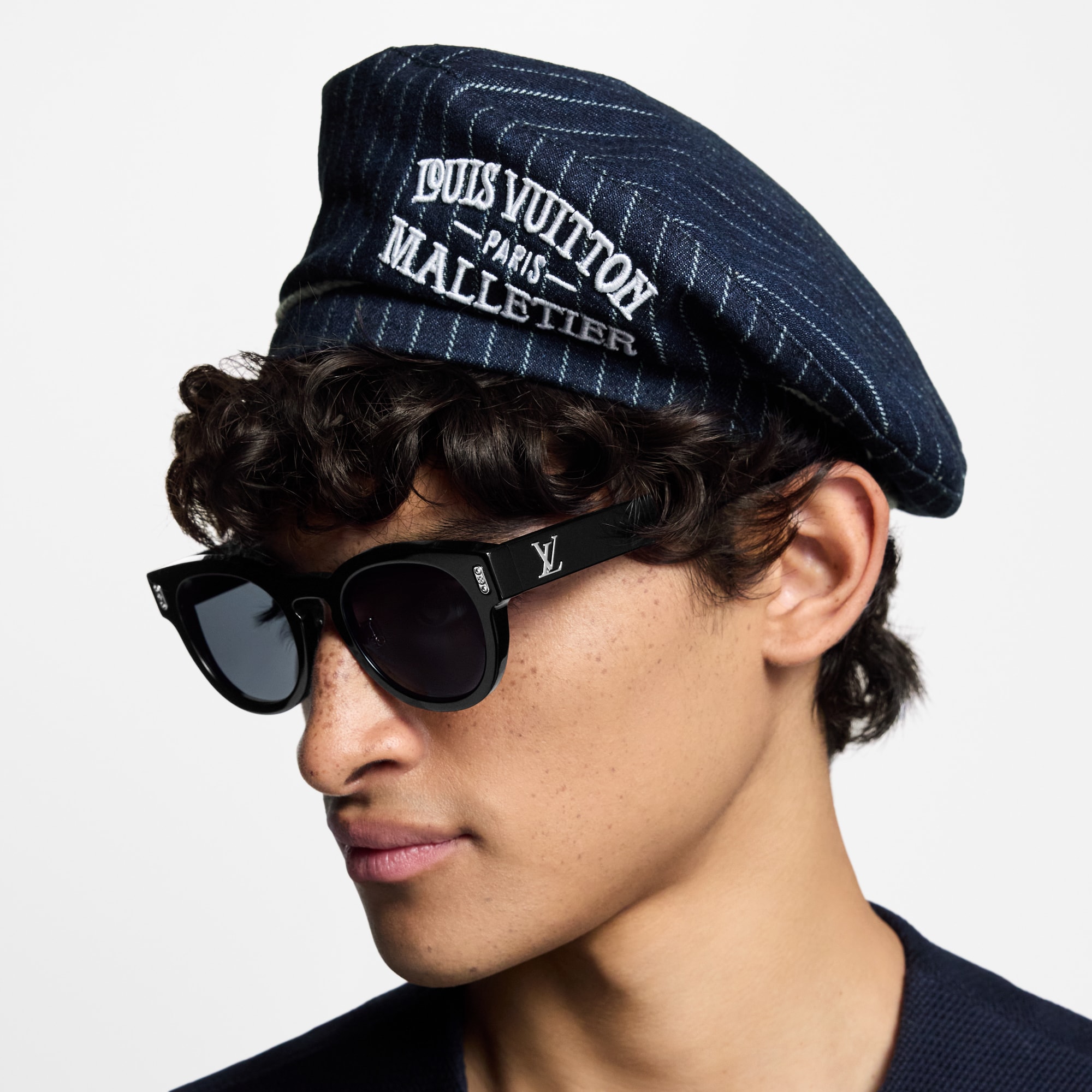 แว่นตากันแดดทรงกลมรุ่น LV Confidence . in ผู้ชาย