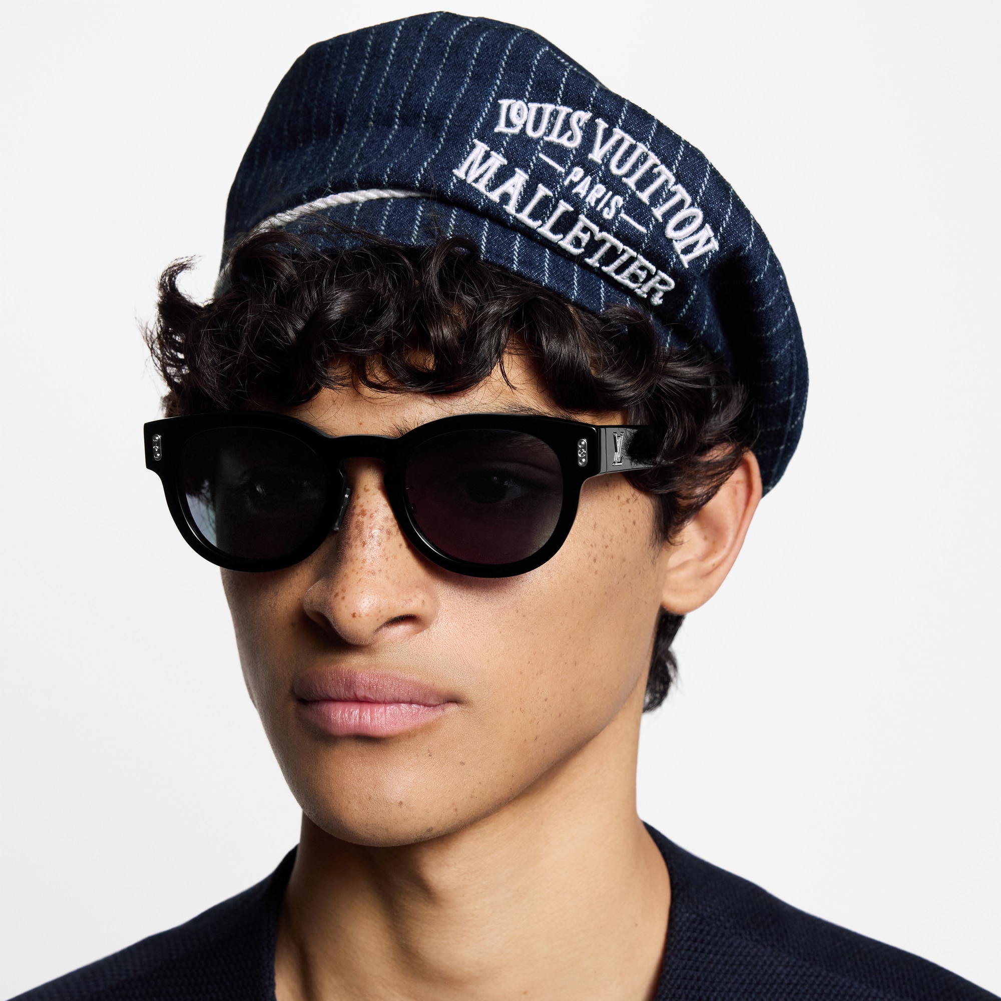 แว่นตากันแดดทรงกลมรุ่น LV Confidence . in ผู้ชาย