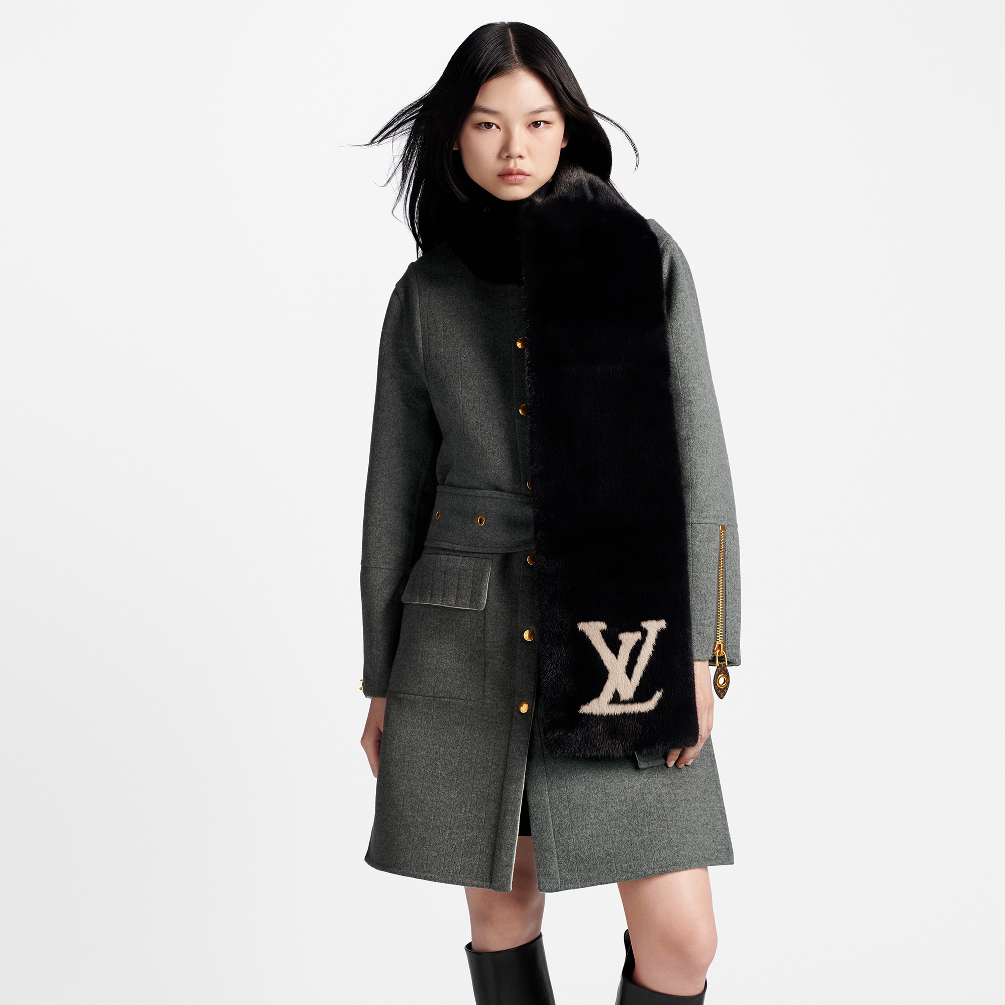 ผ้าพันคอขนมิงค์รุ่น LV Cosy . in ผู้หญิง