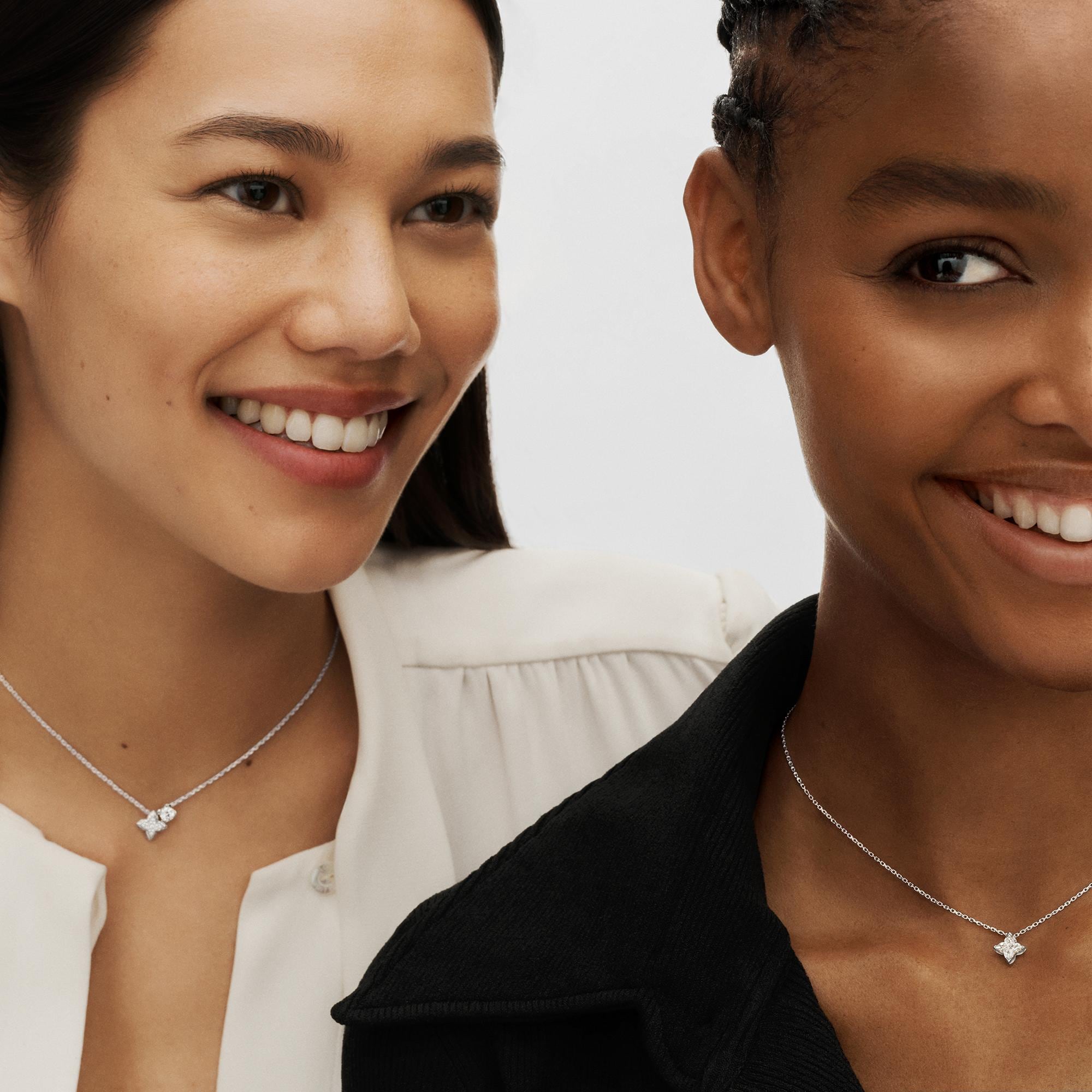 จี้ LV Diamonds Double เพชรเจียระไนทรงกลม  in จิวเวลรี่