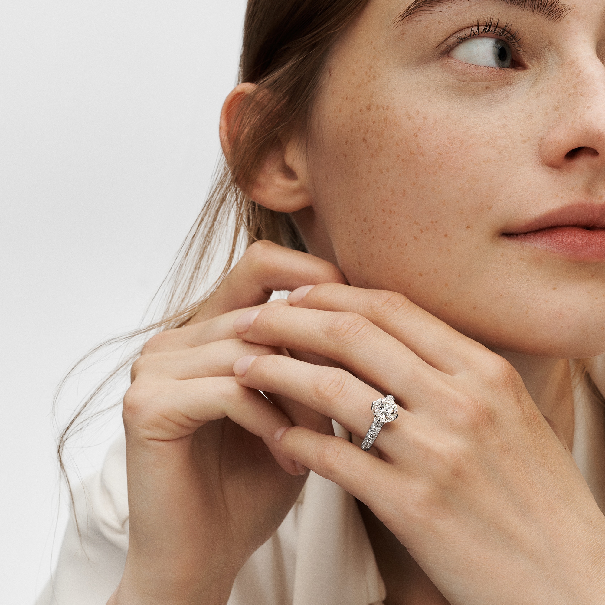 แหวน LV Diamonds Pavé Solitaire เพชรเจียระไนทรงกลม  in จิวเวลรี่