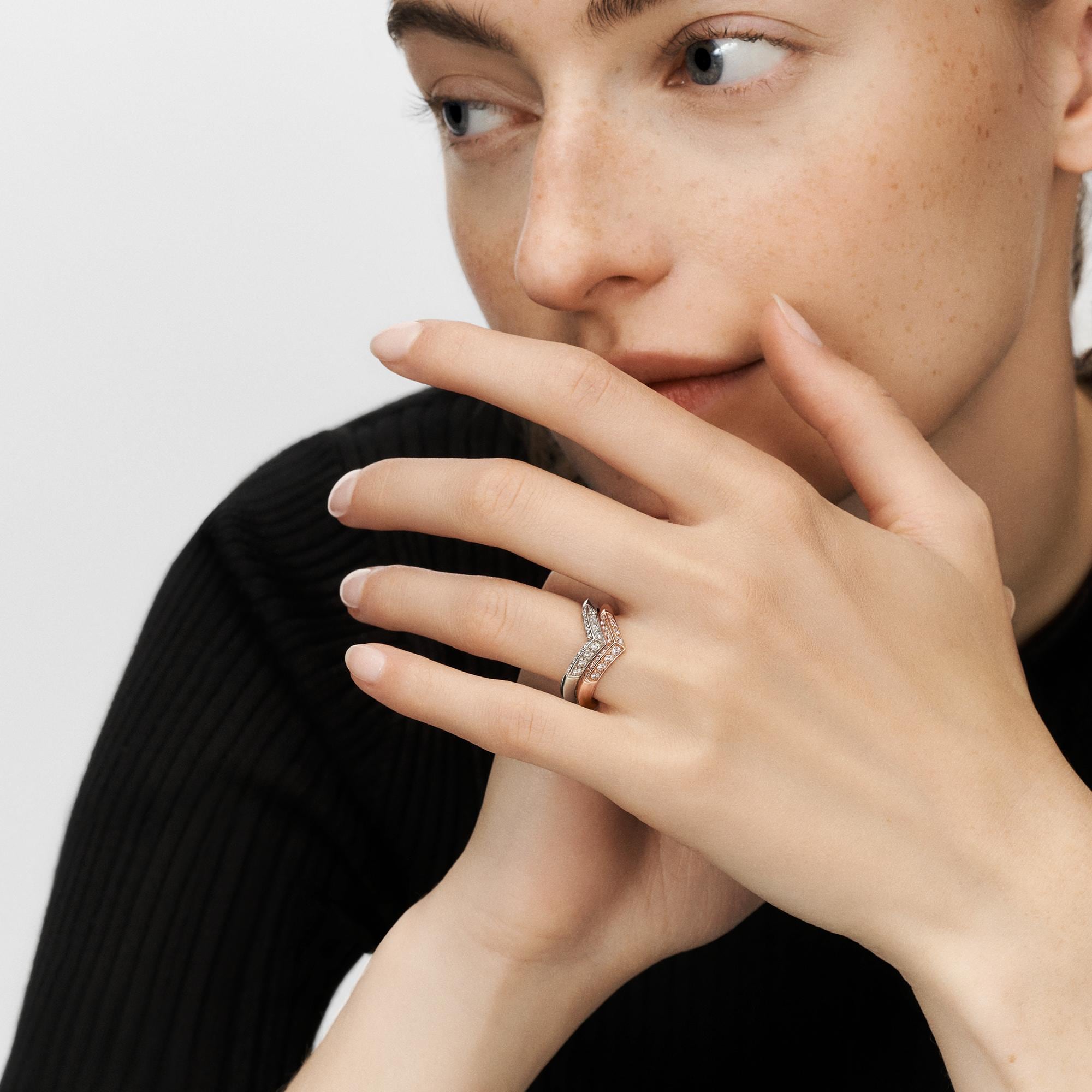 แหวน LV Diamonds Pavé V พิงค์โกลด์  in จิวเวลรี่