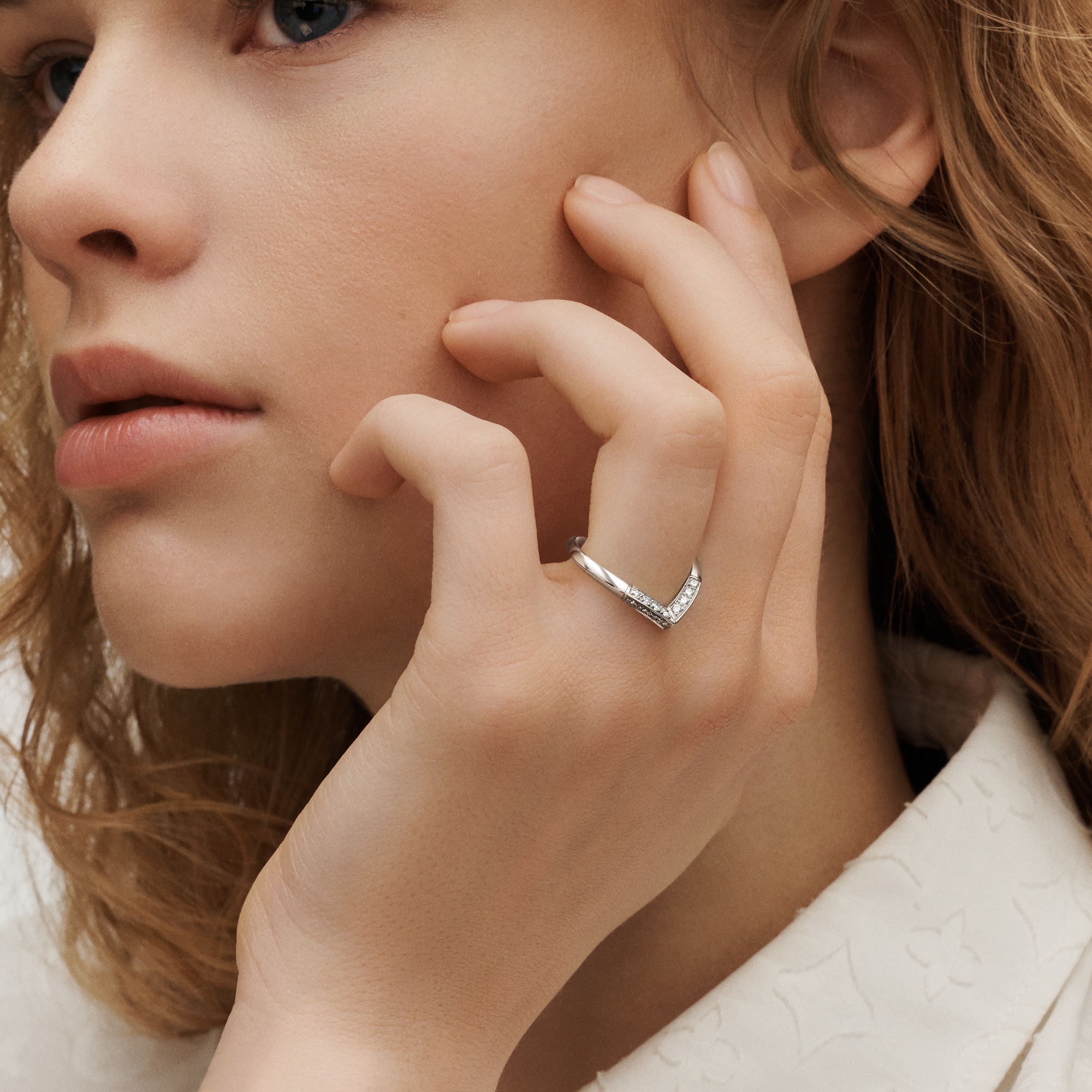 แหวน LV Diamonds Pavé V แพลทินัม  in จิวเวลรี่