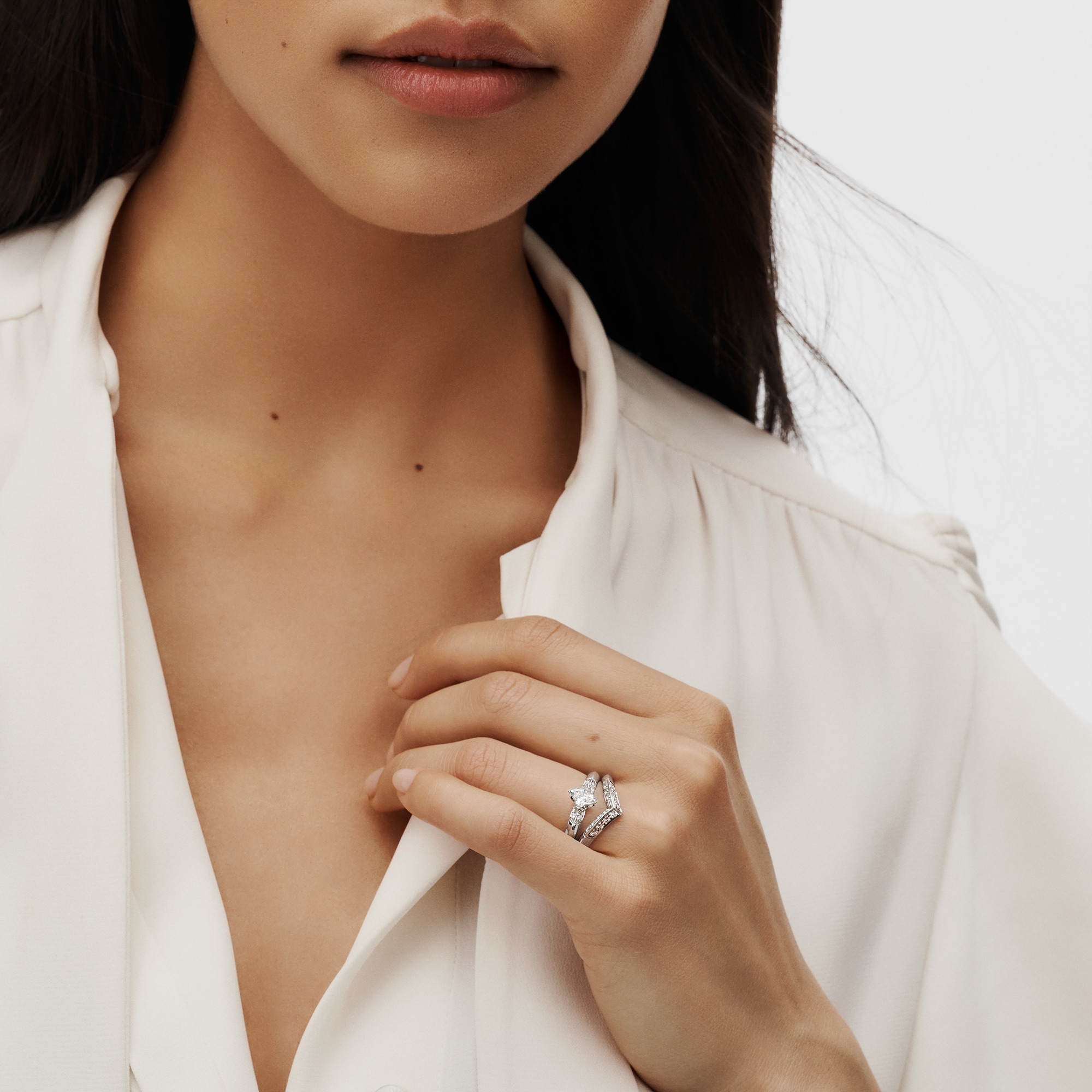 แหวน LV Diamonds Solitaire เพชรเจียระไนรูป LV Monogram Star  in จิวเวลรี่