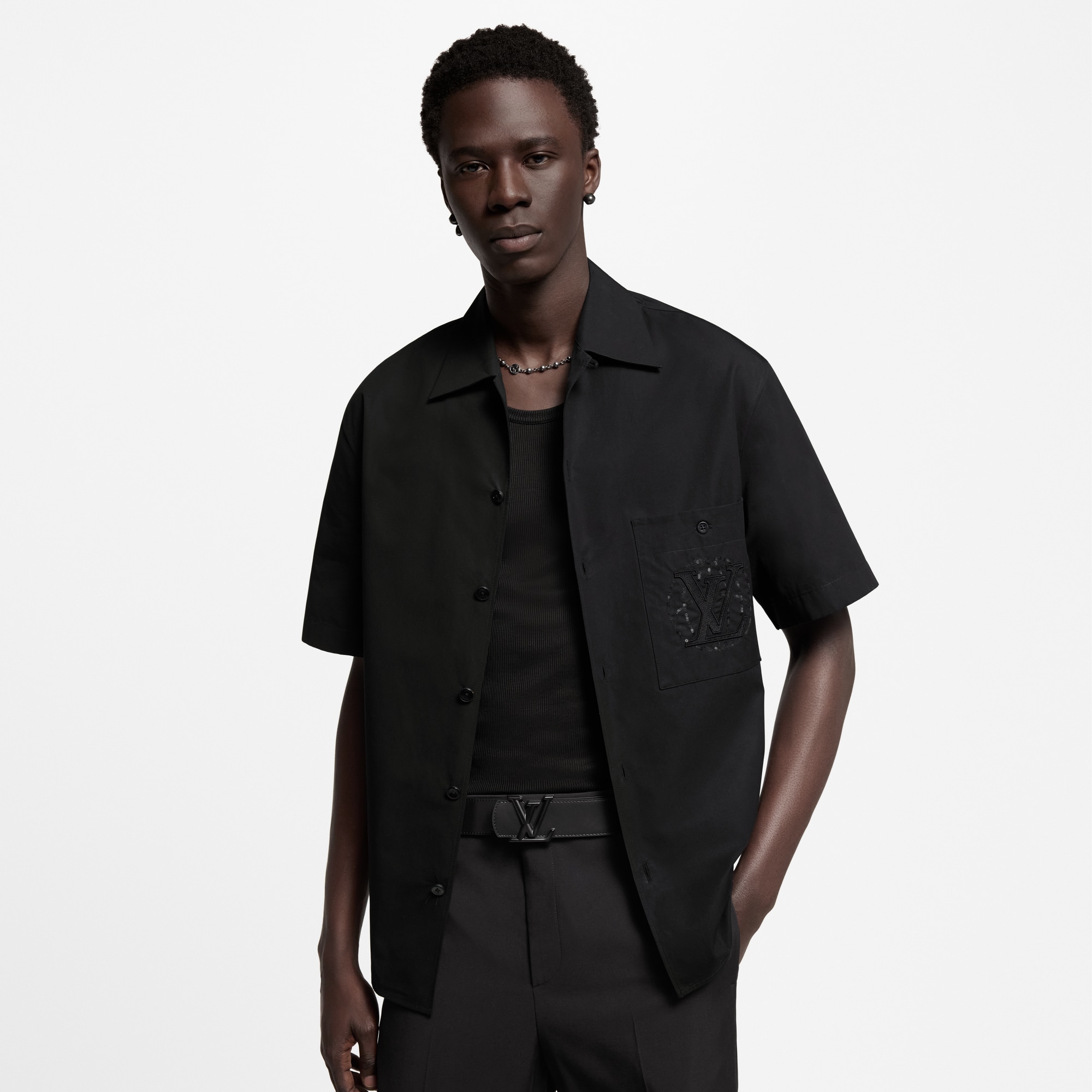 เข็มขัดรุ่น LV Dimension ขนาด 40 มม. ใส่ได้ทั้งสองด้าน Monogram Eclipse in ผู้ชาย