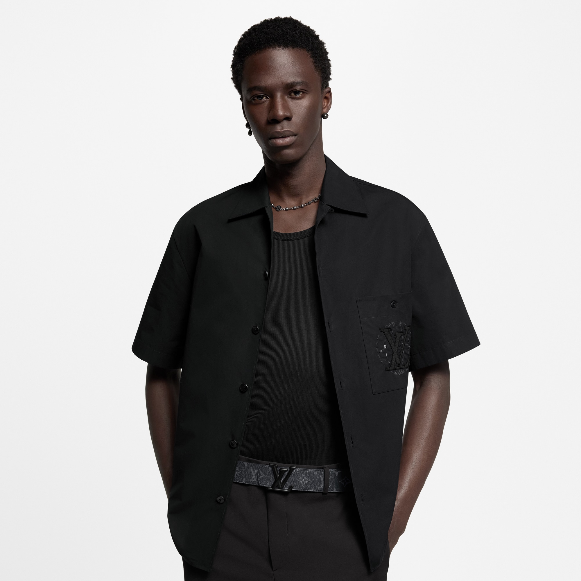 เข็มขัดรุ่น LV Dimension ขนาด 40 มม. ใส่ได้ทั้งสองด้าน Monogram Eclipse in ผู้ชาย