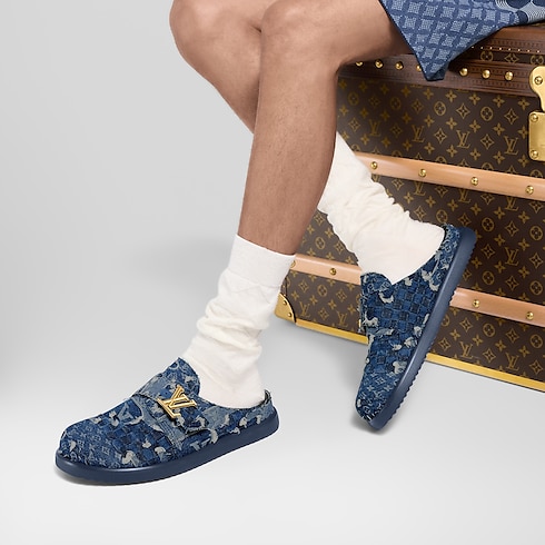 รองเท้าสวมเปิดส้นรุ่น LV Easy in ผู้ชาย's รองเท้า รองเท้าสำหรับผู้ชาย collections by Louis Vuitton (การย่อ/ขยายผลิตภัณฑ์)