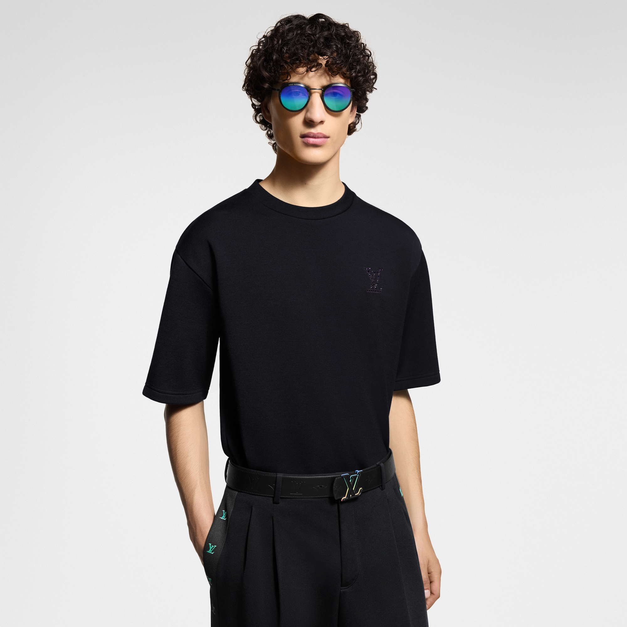 เสื้อยืดเจอร์ซีย์ปักสัญลักษณ์ LV  in ผู้ชาย