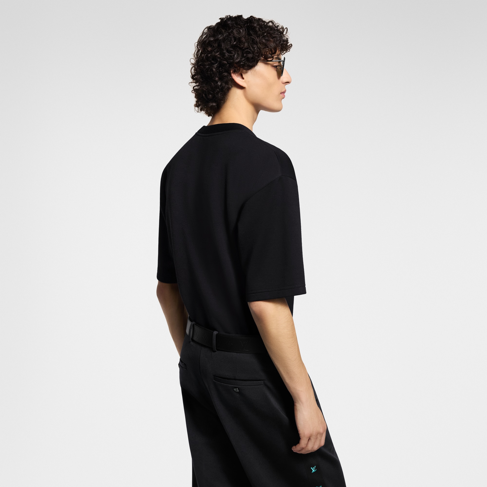 เสื้อยืดเจอร์ซีย์ปักสัญลักษณ์ LV  in ผู้ชาย