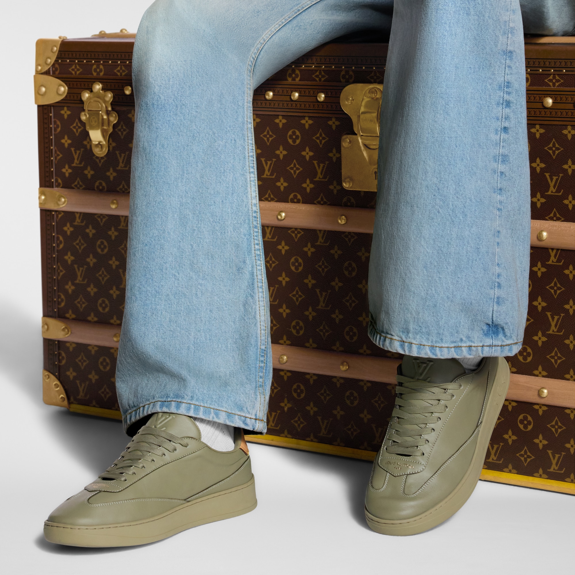 รองเท้าผ้าใบรุ่น LV Flash  in ผู้ชาย