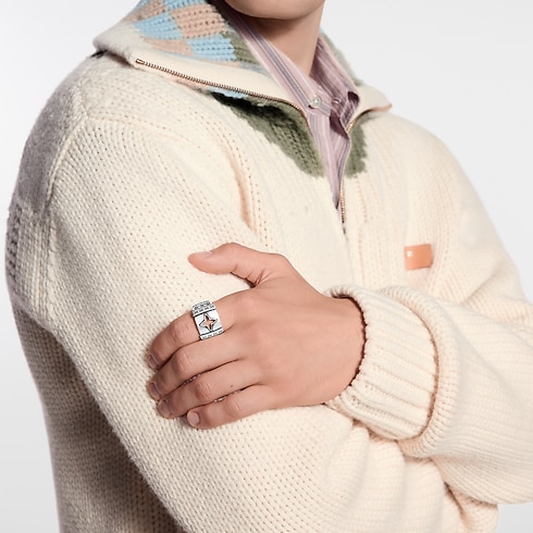 แหวน LV Flower XL . in ผู้ชาย's แฟชั่นจิวเวลรี่ แหวน collections by Louis Vuitton (การย่อ/ขยายผลิตภัณฑ์)