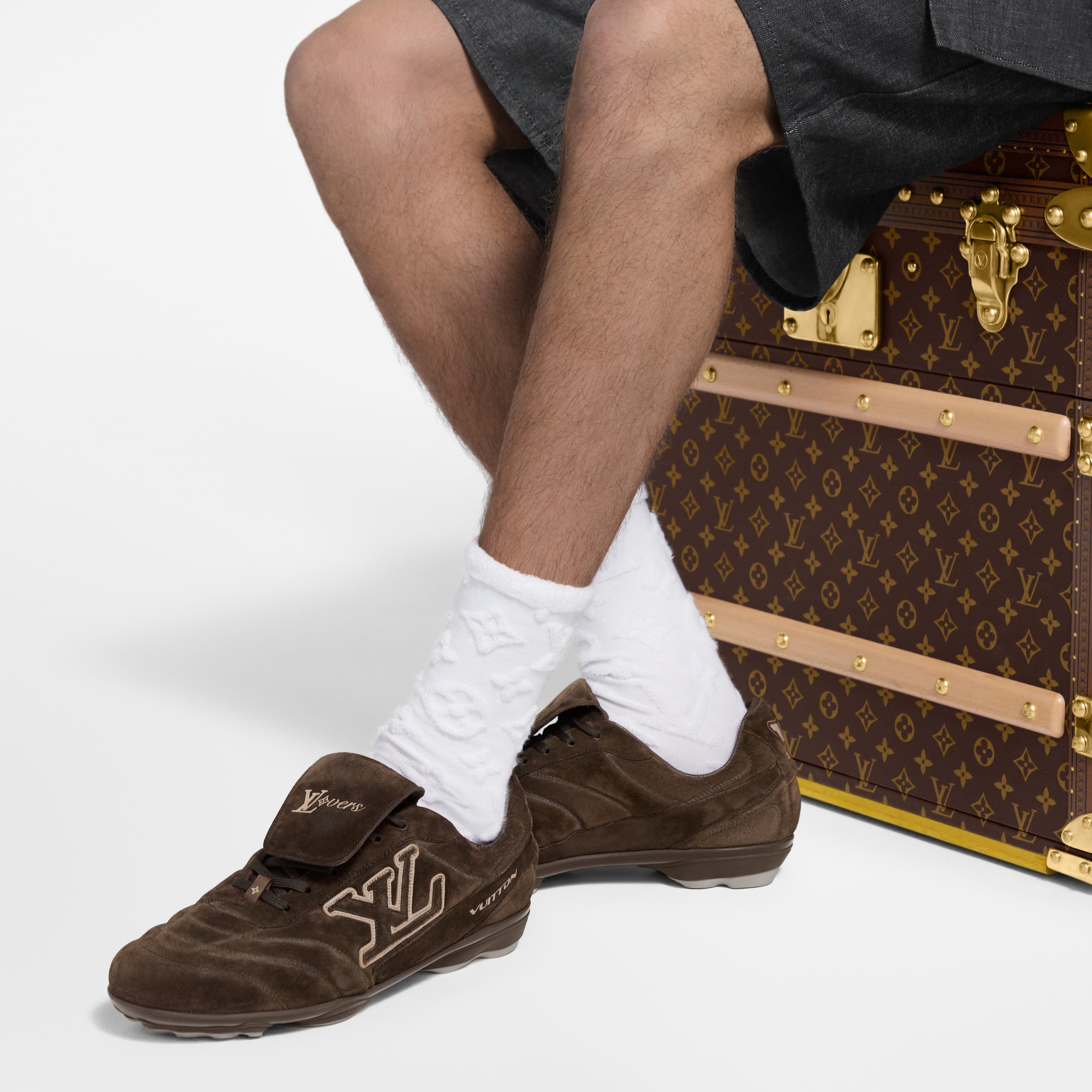 รองเท้าผ้าใบรุ่น LV Footprint Soccer  in ผู้ชาย