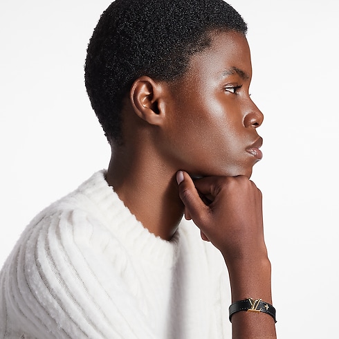 สร้อยข้อมือ LV Iconic หนังประเภทอื่น in Super Lucky Day's For Her } collections by Louis Vuitton (การย่อ/ขยายผลิตภัณฑ์)