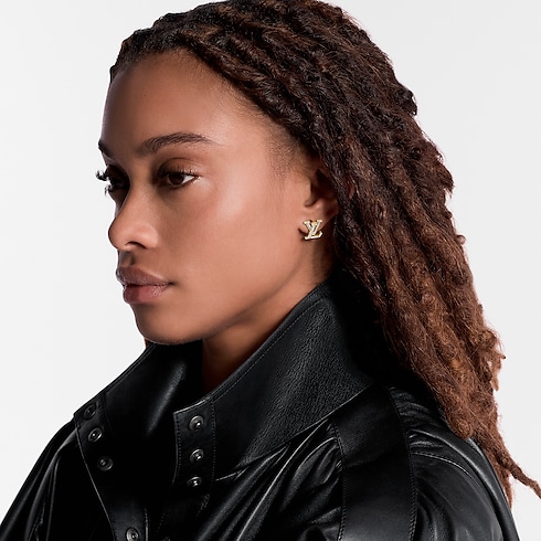 ต่างหู LV Iconic . in ผู้หญิง's แฟชั่นจิวเวลรี่ เครื่องประดับสำหรับผู้หญิง collections by Louis Vuitton (การย่อ/ขยายผลิตภัณฑ์)