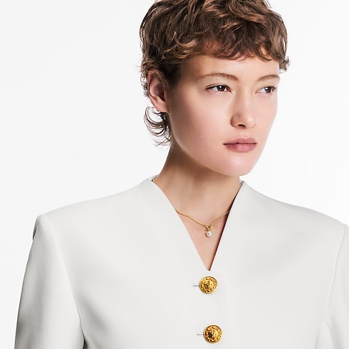 สร้อยคอ LV Iconic Louisa . in ผู้หญิง's แฟชั่นจิวเวลรี่ สร้อยคอและจี้สำหรับผู้หญิง collections by Louis Vuitton (การย่อ/ขยายผลิตภัณฑ์)