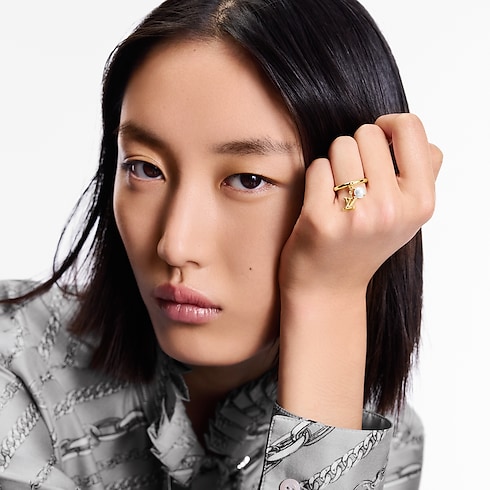 แหวน LV Iconic Louisa . in ผู้หญิง's แฟชั่นจิวเวลรี่ แหวนสำหรับผู้หญิง collections by Louis Vuitton (การย่อ/ขยายผลิตภัณฑ์)