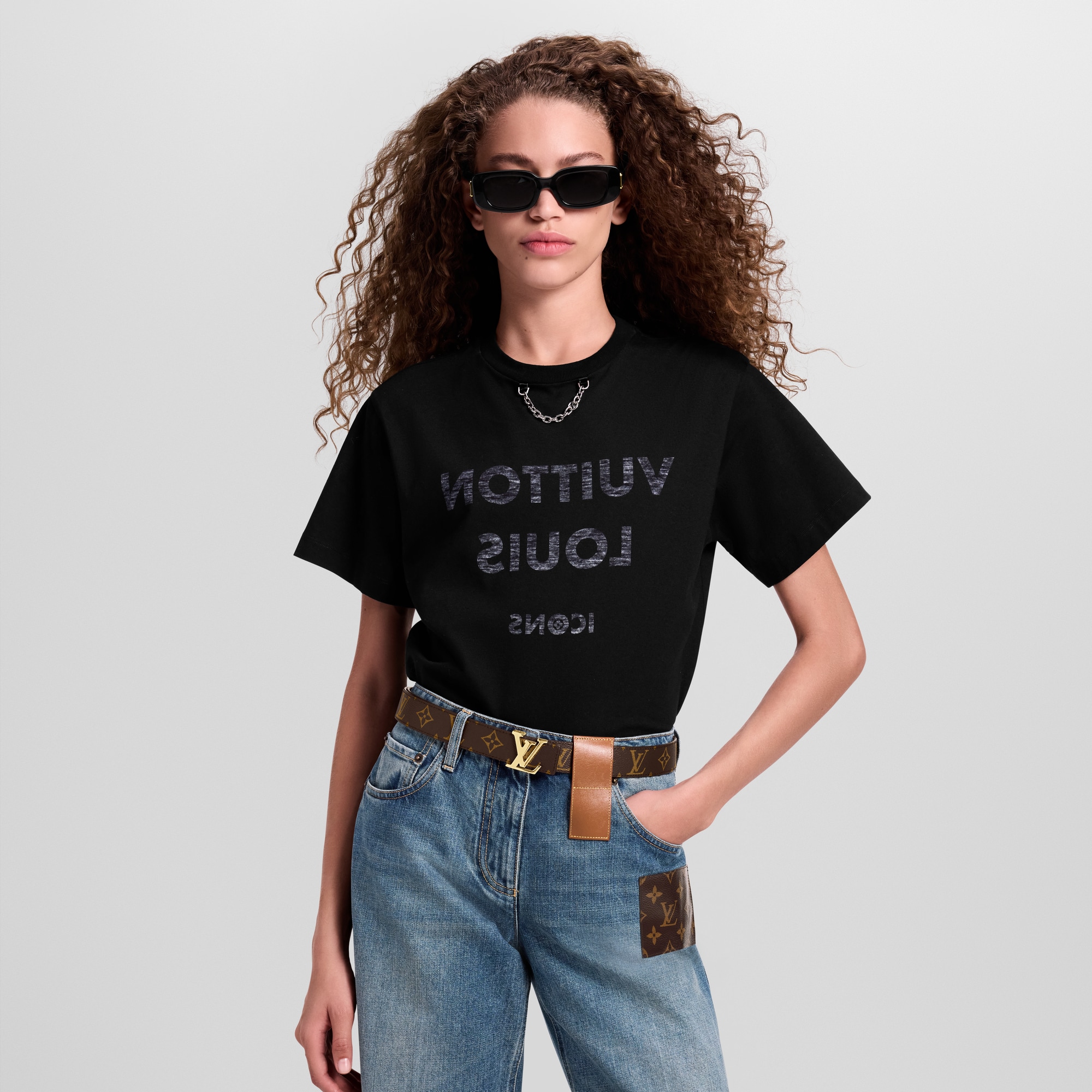 เข็มขัดรุ่น LV Initiales ขนาด 30 มม. ใส่ได้ทั้งสองด้าน Monogram in ผู้หญิง