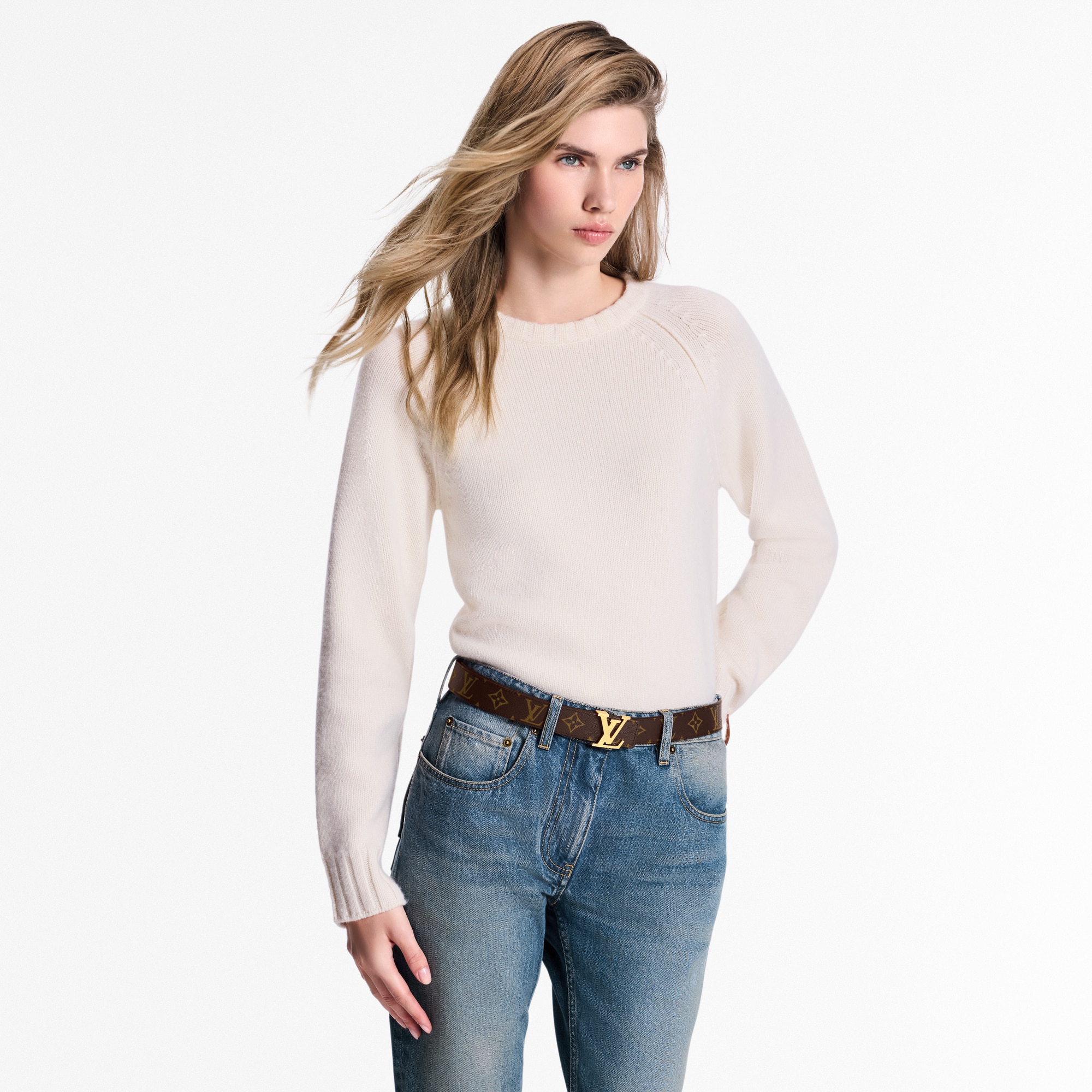 เข็มขัดรุ่น LV Initiales ขนาด 30 มม. ใส่ได้ทั้งสองด้าน Monogram in ผู้หญิง