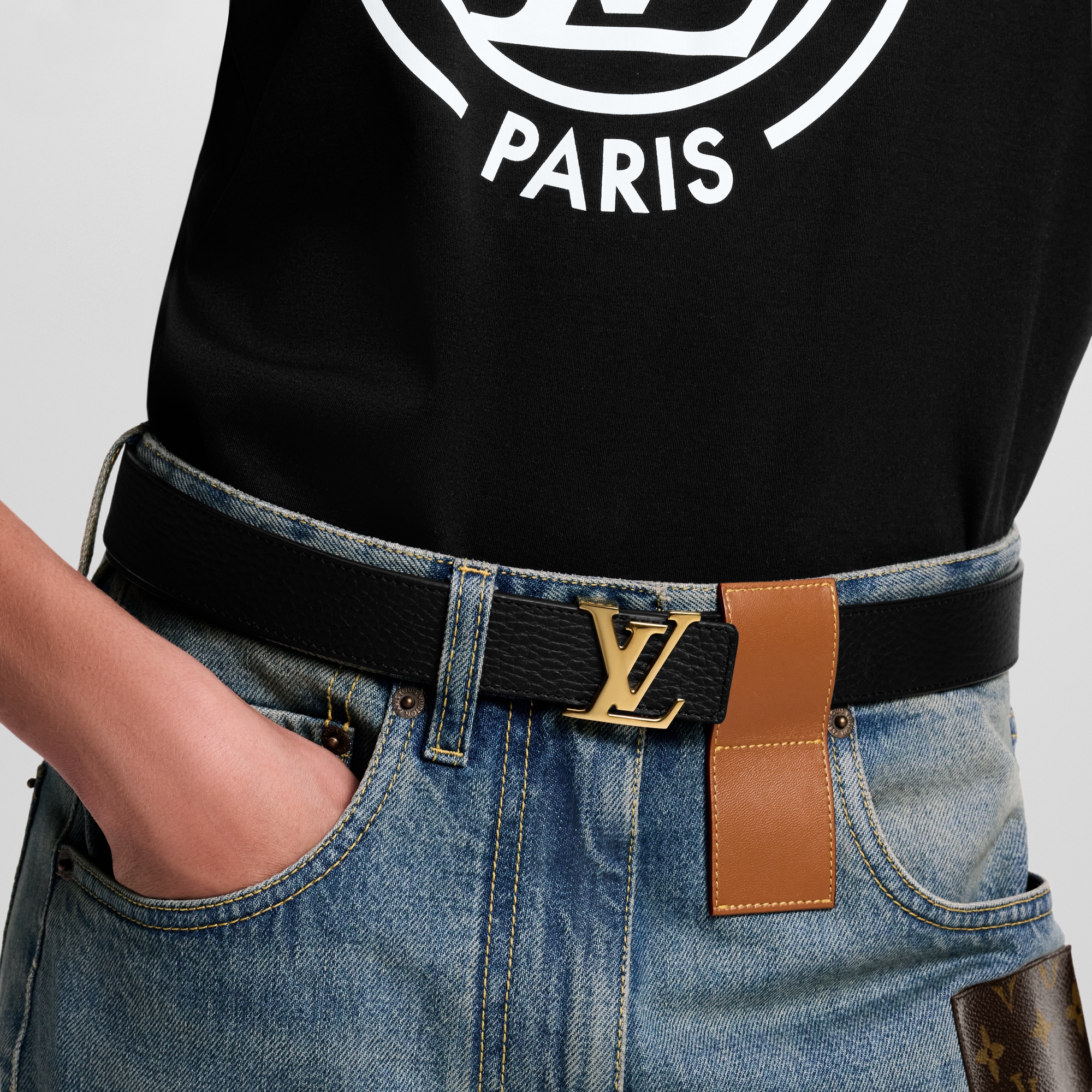 เข็มขัดรุ่น LV Initiales ขนาด 30 มม. ใส่ได้ทั้งสองด้าน  in ผู้หญิง