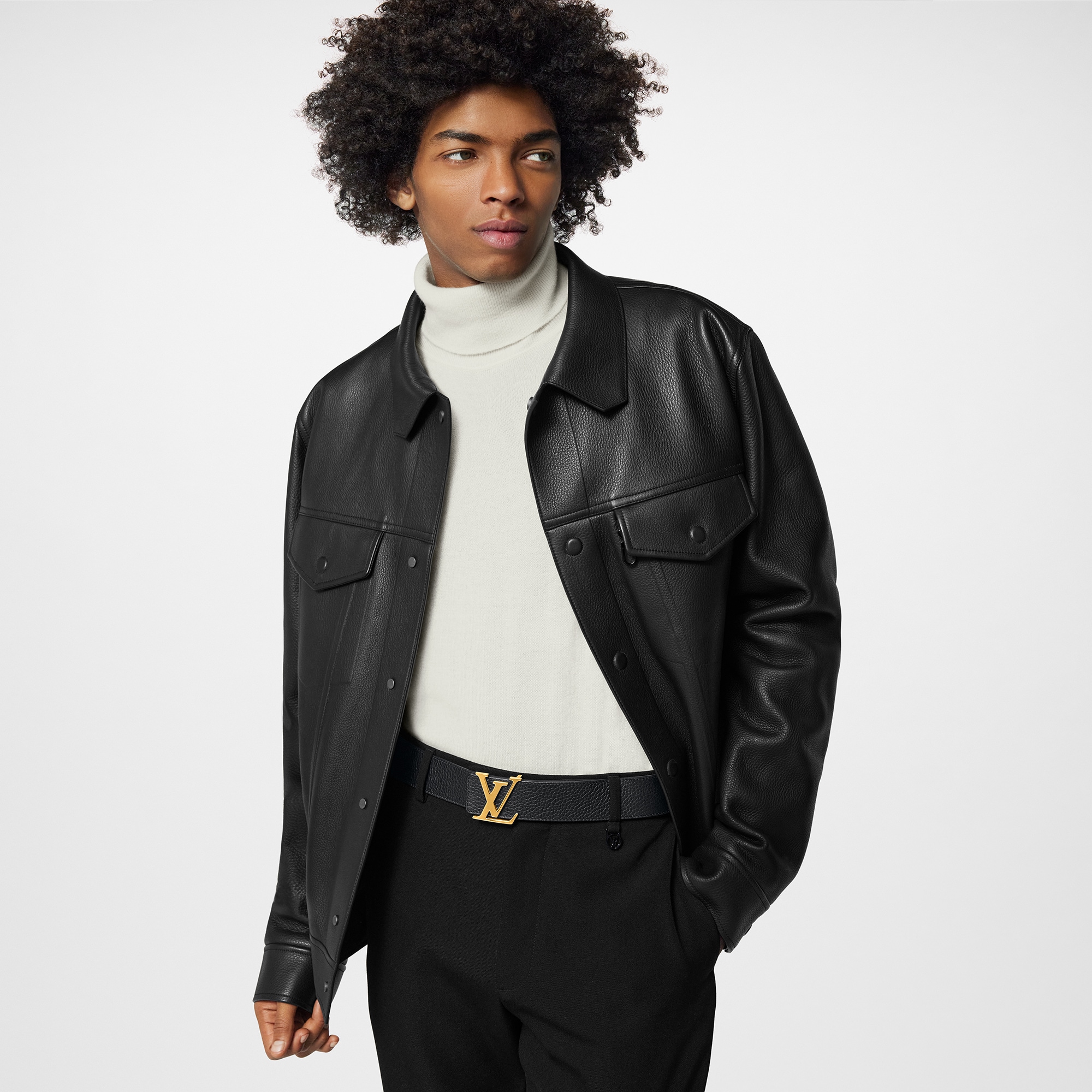 เข็มขัดรุ่น LV Initiales ขนาด 40 มม. ใส่ได้ทั้งสองด้าน หนัง Taurillon in ผู้ชาย