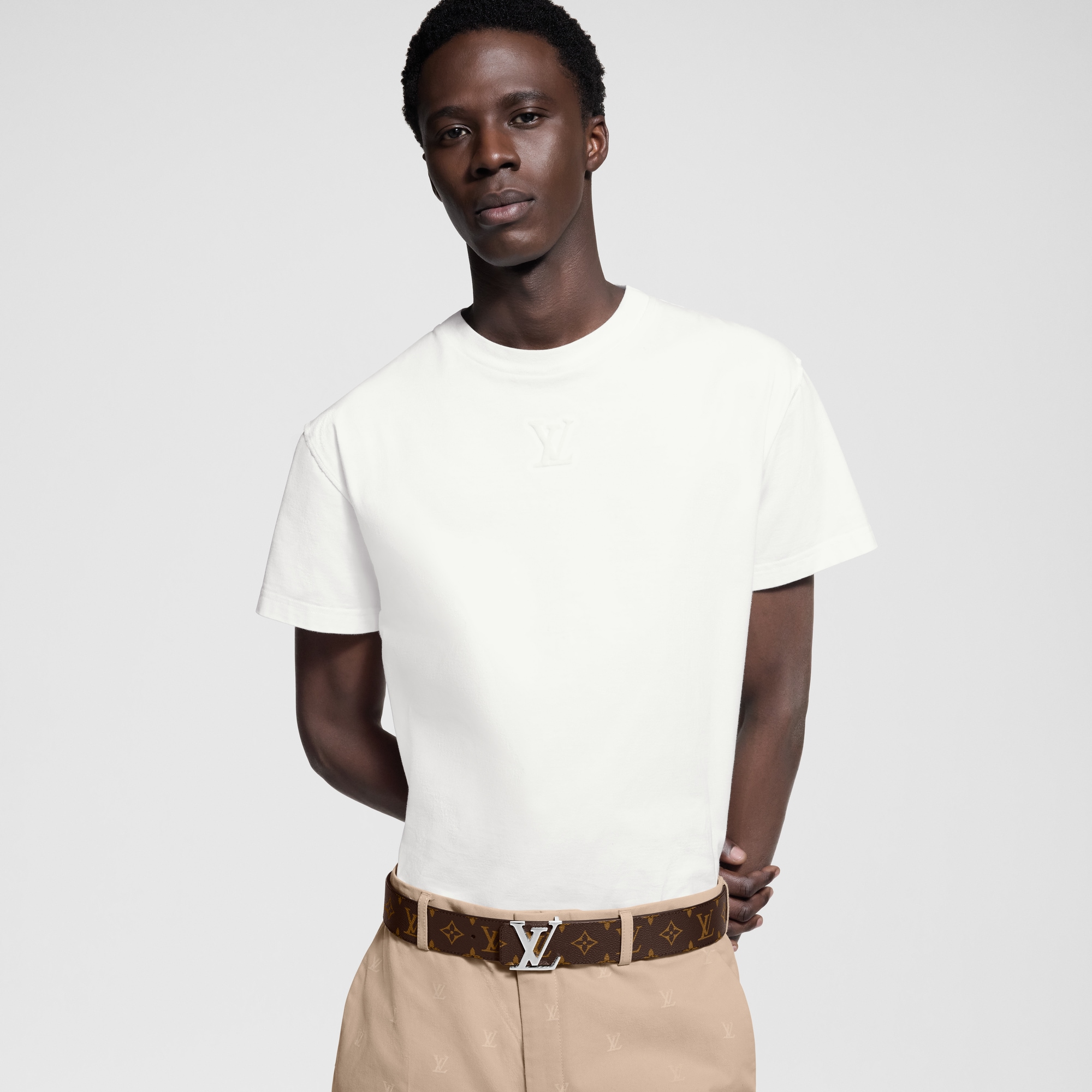 เข็มขัดรุ่น LV Initiales ขนาด 40 มม. ใส่ได้ทั้งสองด้าน Monogram Macassar in ผู้ชาย