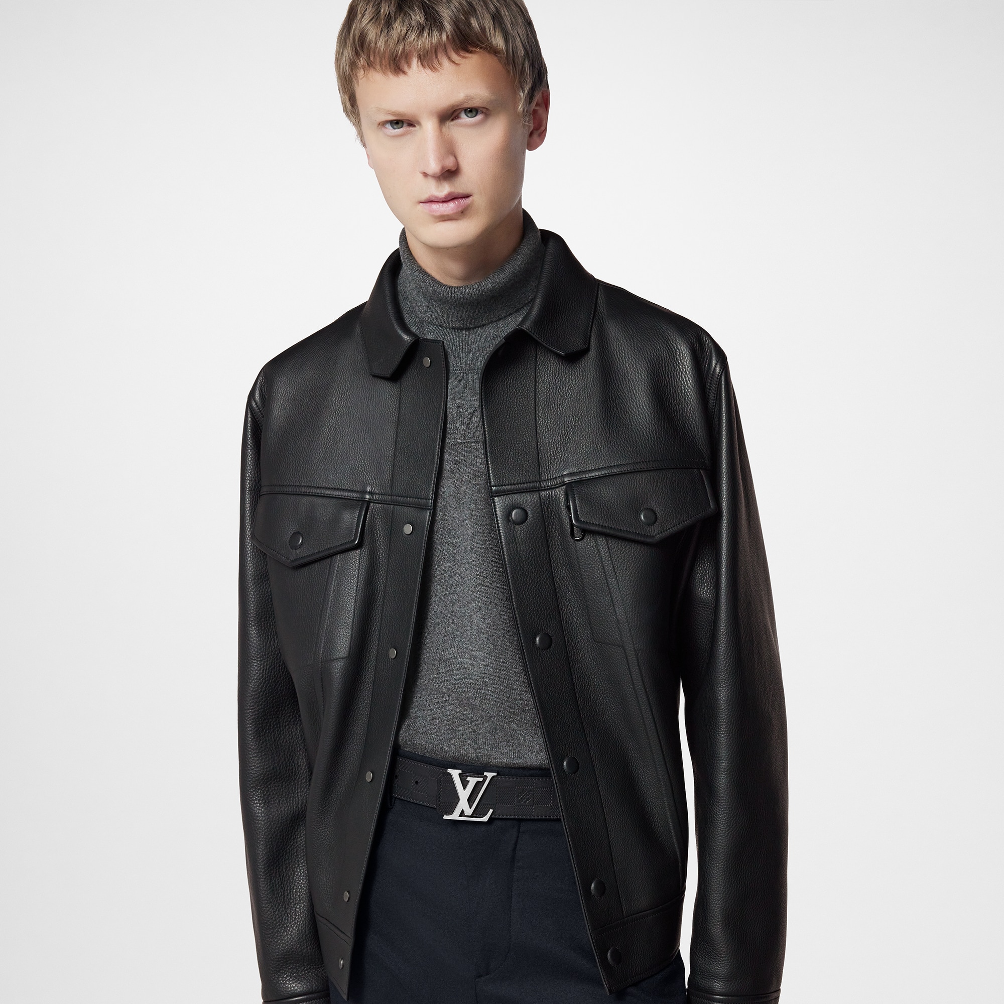 เข็มขัดรุ่น LV Initiales ขนาด 40 มม. ใส่ได้ทั้งสองด้าน Damier Infini in ผู้ชาย
