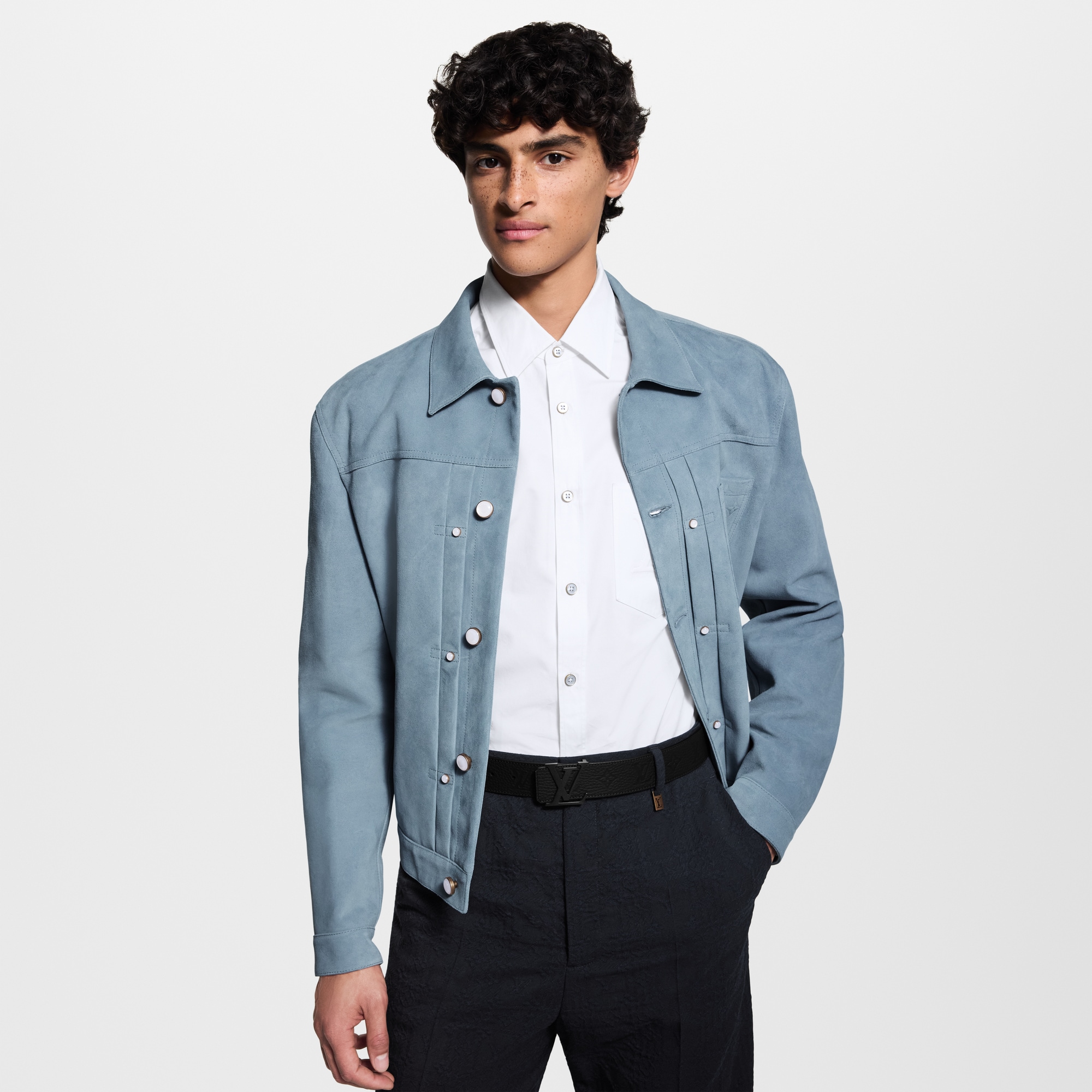 เข็มขัดรุ่น LV Initiales ขนาด 40 มม. ใส่ได้ทั้งสองด้าน  in ของขวัญสำหรับเทศกาลวันหยุด