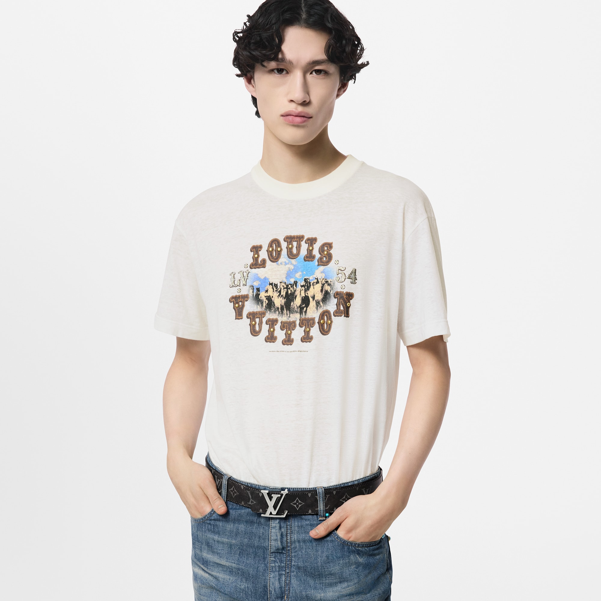 เข็มขัดรุ่น LV Initiales ขนาด 40 มม. ใส่ได้ทั้งสองด้าน  in ผู้ชาย