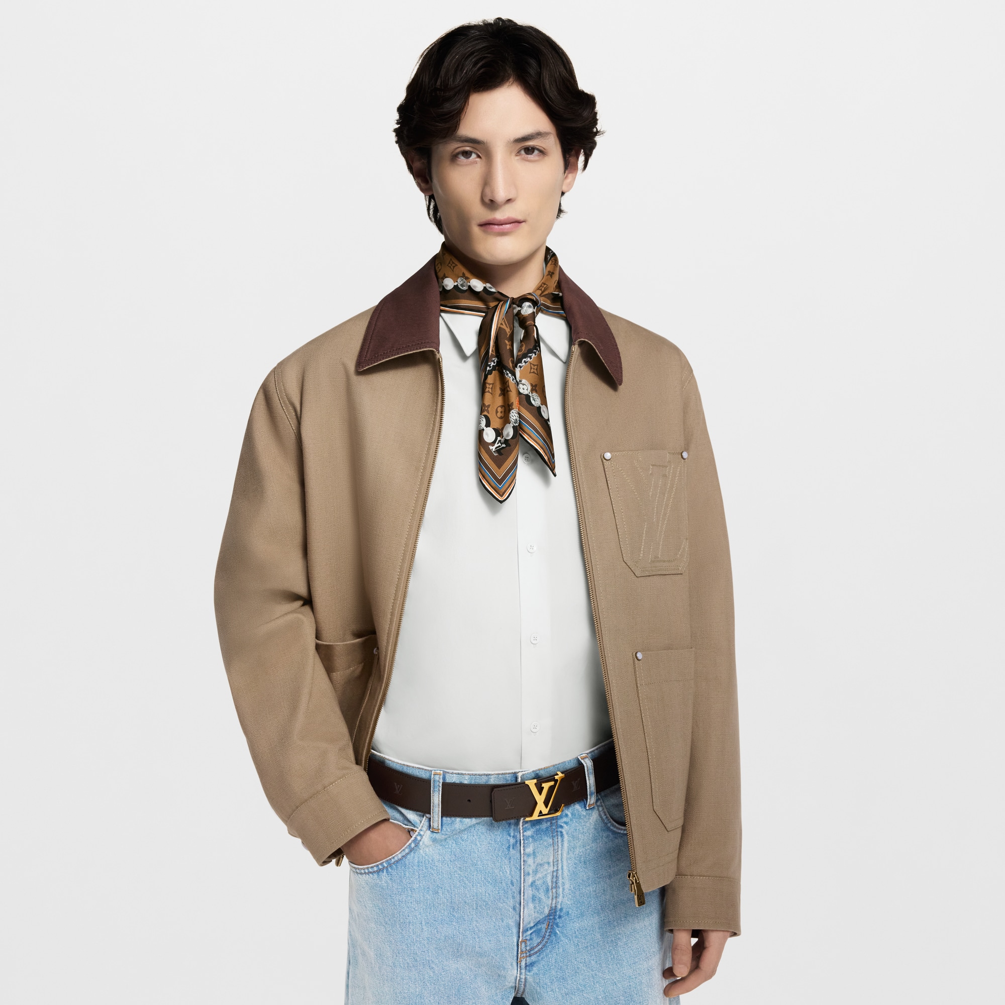 เข็มขัดรุ่น LV Initiales Blason ขนาด 40 มม. ใส่ได้ทั้งสองด้าน  in ผู้ชาย