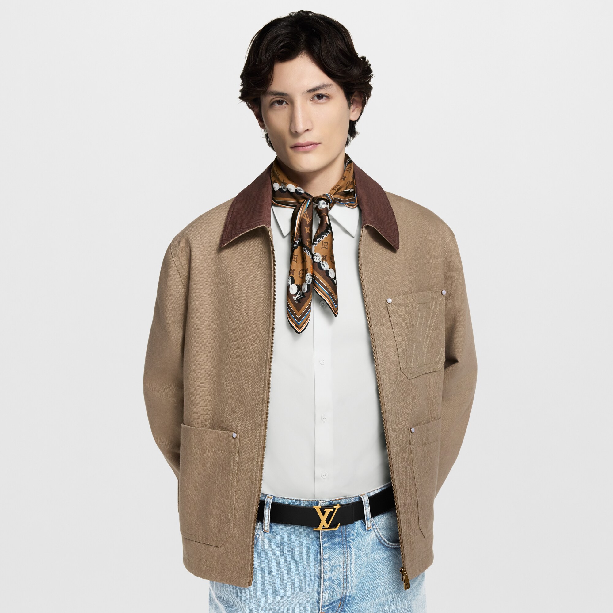 เข็มขัดรุ่น LV Initiales Blason ขนาด 40 มม. ใส่ได้ทั้งสองด้าน  in ผู้ชาย