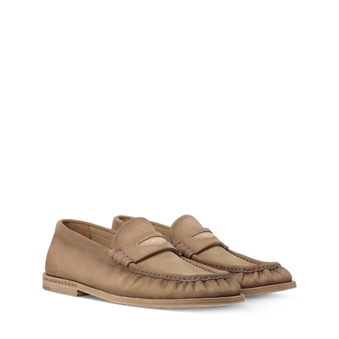 รองเท้าโลฟเฟอร์รุ่น LV Jazz in ผู้ชาย's รองเท้า รองเท้าโลฟเฟอร์ และ มอคคาซินสำหรับผู้ชาย collections by Louis Vuitton (การย่อ/ขยายผลิตภัณฑ์)