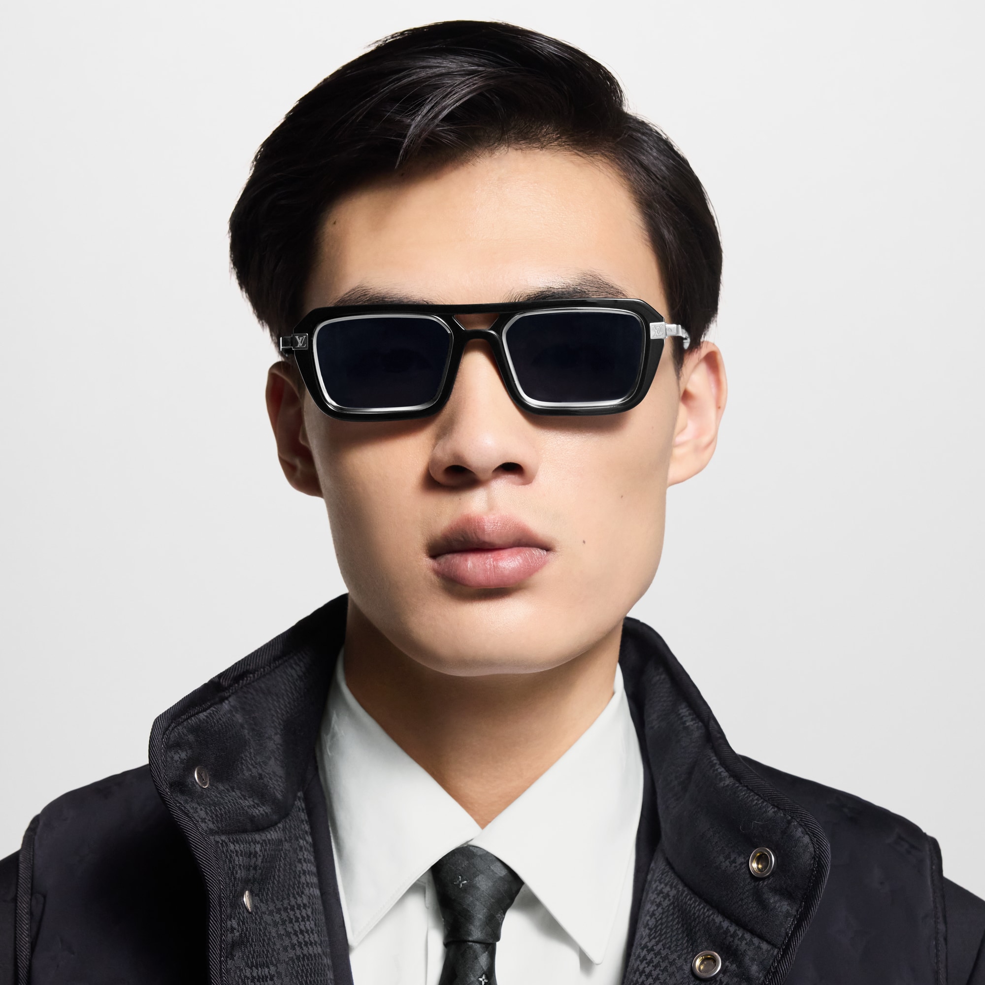 แว่นตากันแดดกรอบสี่เหลี่ยมทรงนักบินรุ่น LV Legacy . in ผู้ชาย