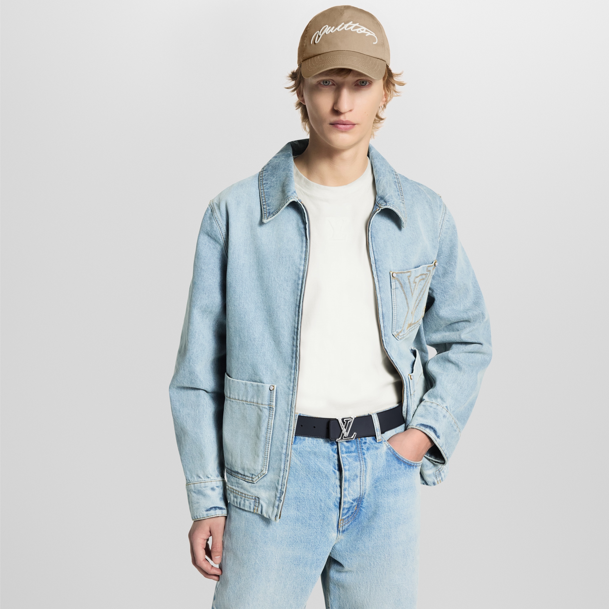 เข็มขัดรุ่น LV Line ขนาด 40 มม. ใส่ได้ทั้งสองด้าน Monogram in ผู้ชาย