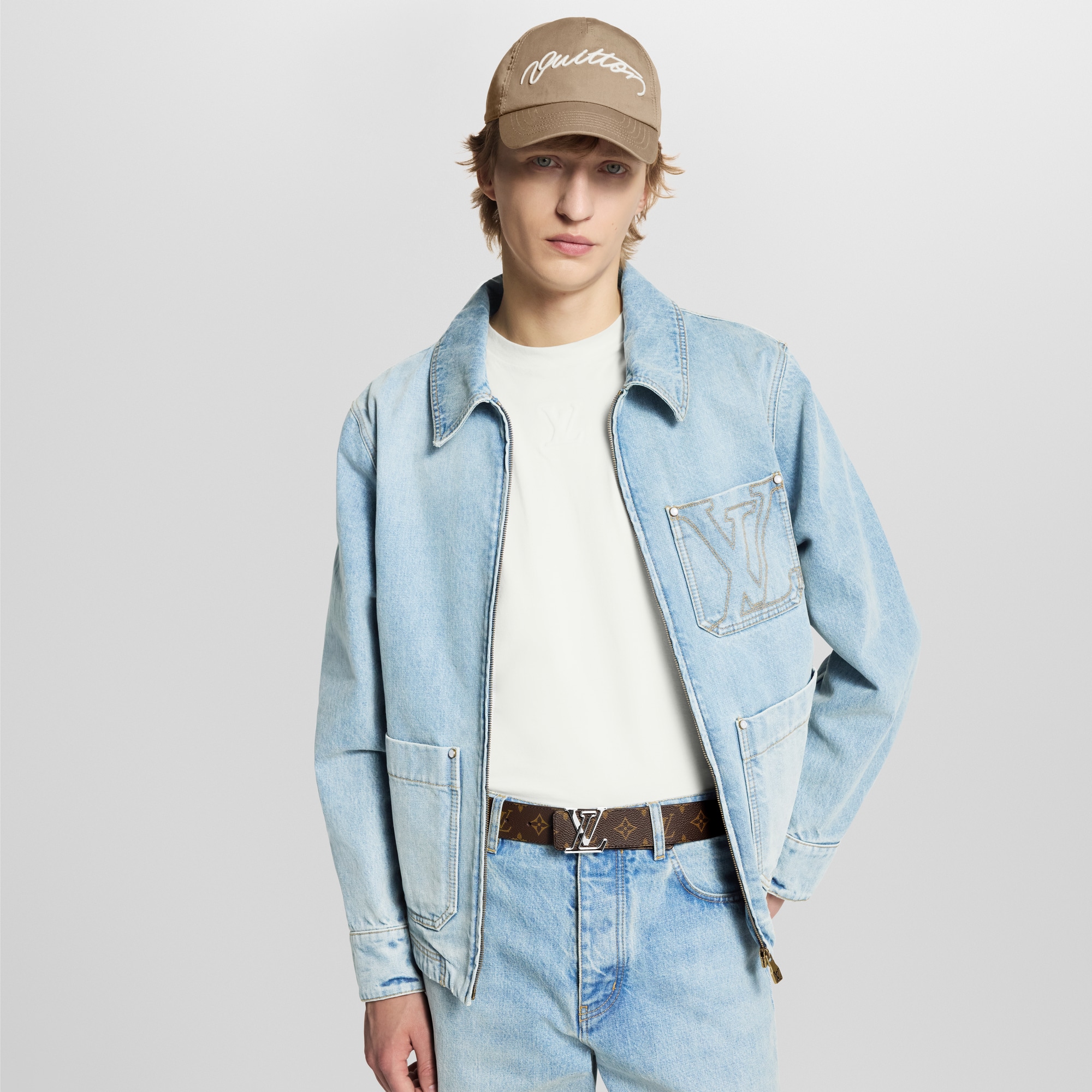 เข็มขัดรุ่น LV Line ขนาด 40 มม. ใส่ได้ทั้งสองด้าน Monogram in ผู้ชาย