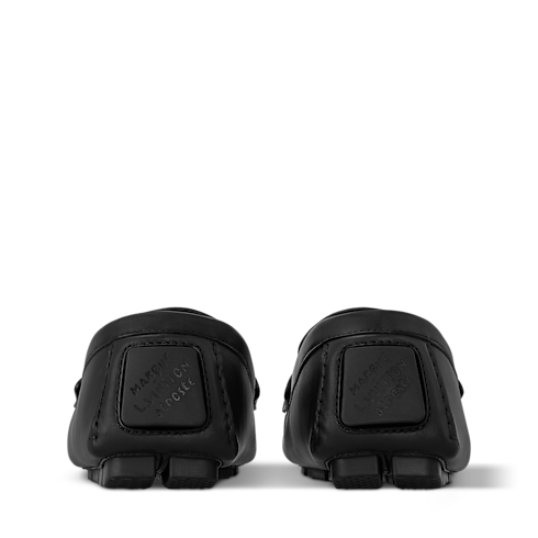 รองเท้ามอคคาซินรุ่น LV Monza in ผู้ชาย's รองเท้า รองเท้าโลฟเฟอร์ และ มอคคาซินสำหรับผู้ชาย collections by Louis Vuitton (การย่อ/ขยายผลิตภัณฑ์)