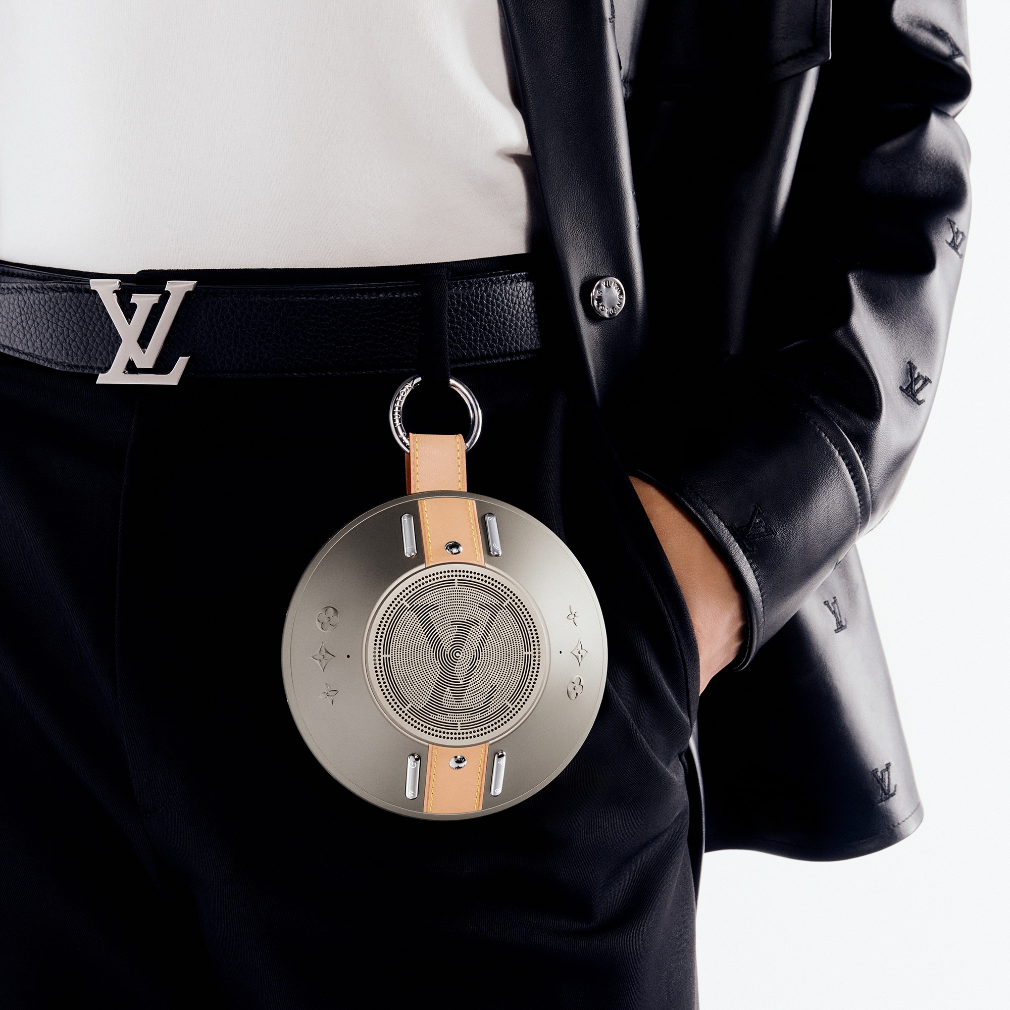 ลำโพงรุ่น LV Nanogram Silver  in Les Extraordinaires