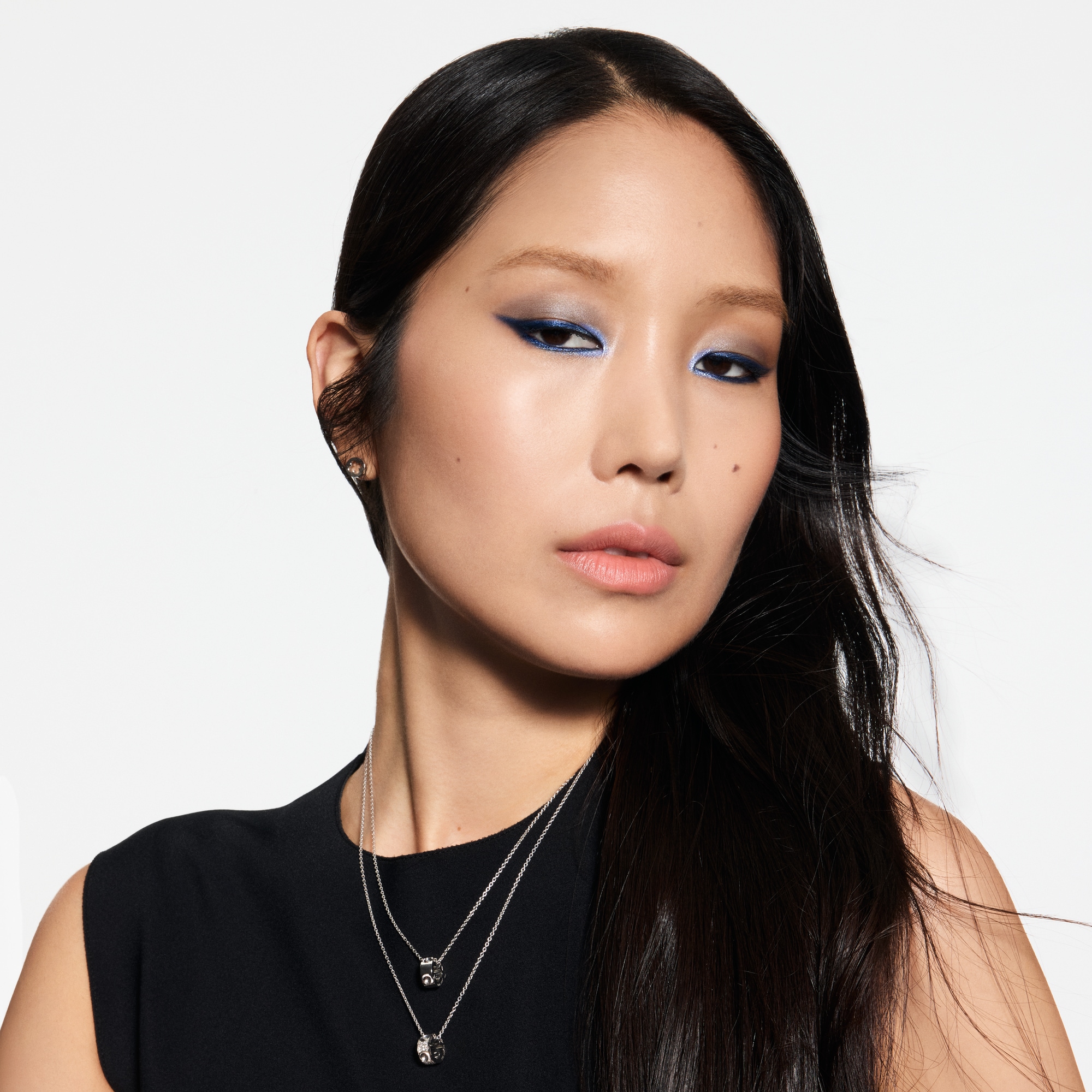 LV Ombres - พาเลตต์อายแชโดว์  in น้ำหอมและความงาม