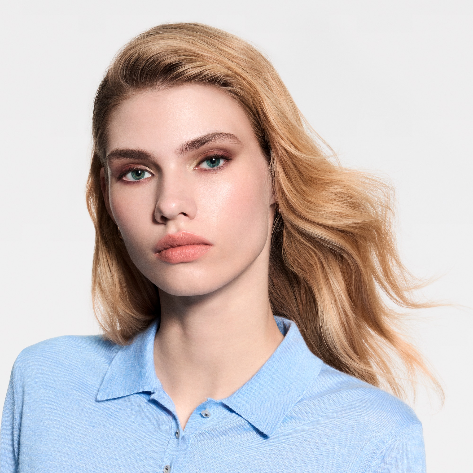 LV Ombres – รีฟิลพาเลตต์อายแชโดว์  in น้ำหอมและความงาม