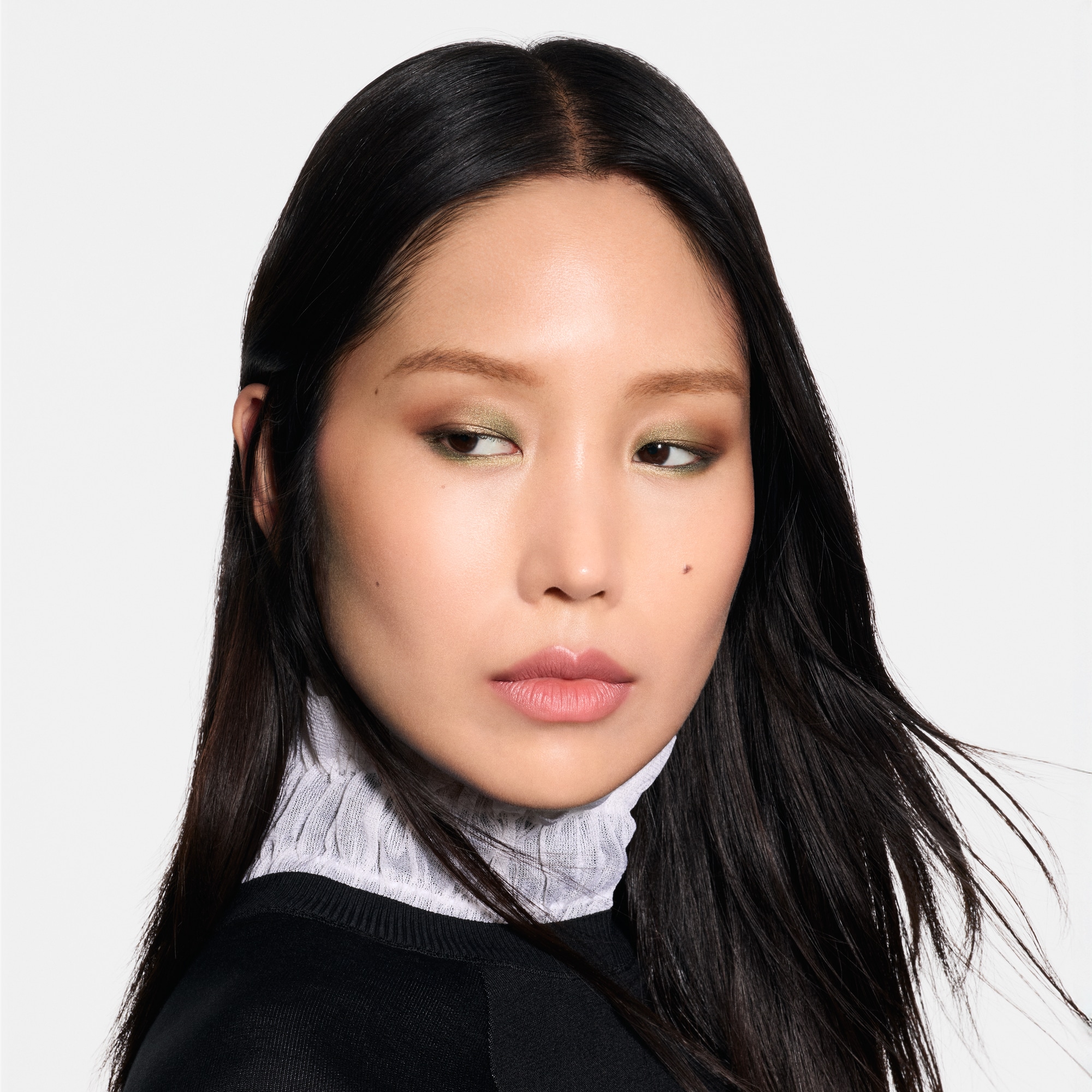 LV Ombres – รีฟิลพาเลตต์อายแชโดว์  in น้ำหอมและความงาม