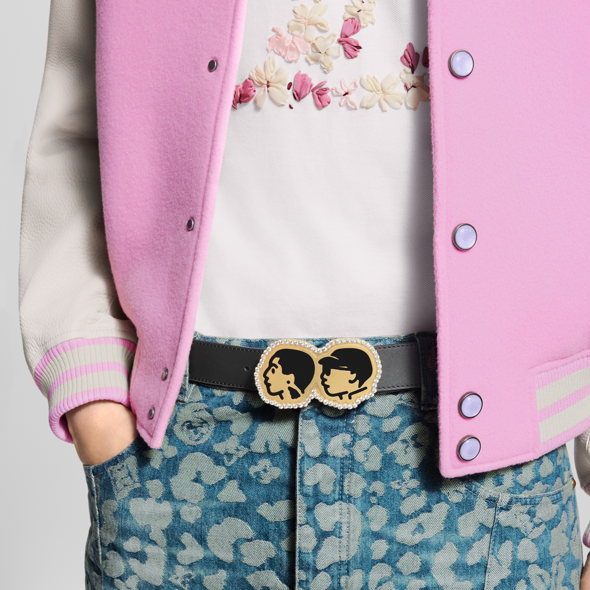 เข็มขัดรุ่น LV Phriendship ขนาด 32 มม. ใส่ได้ทั้งสองด้าน  in ผู้ชาย
