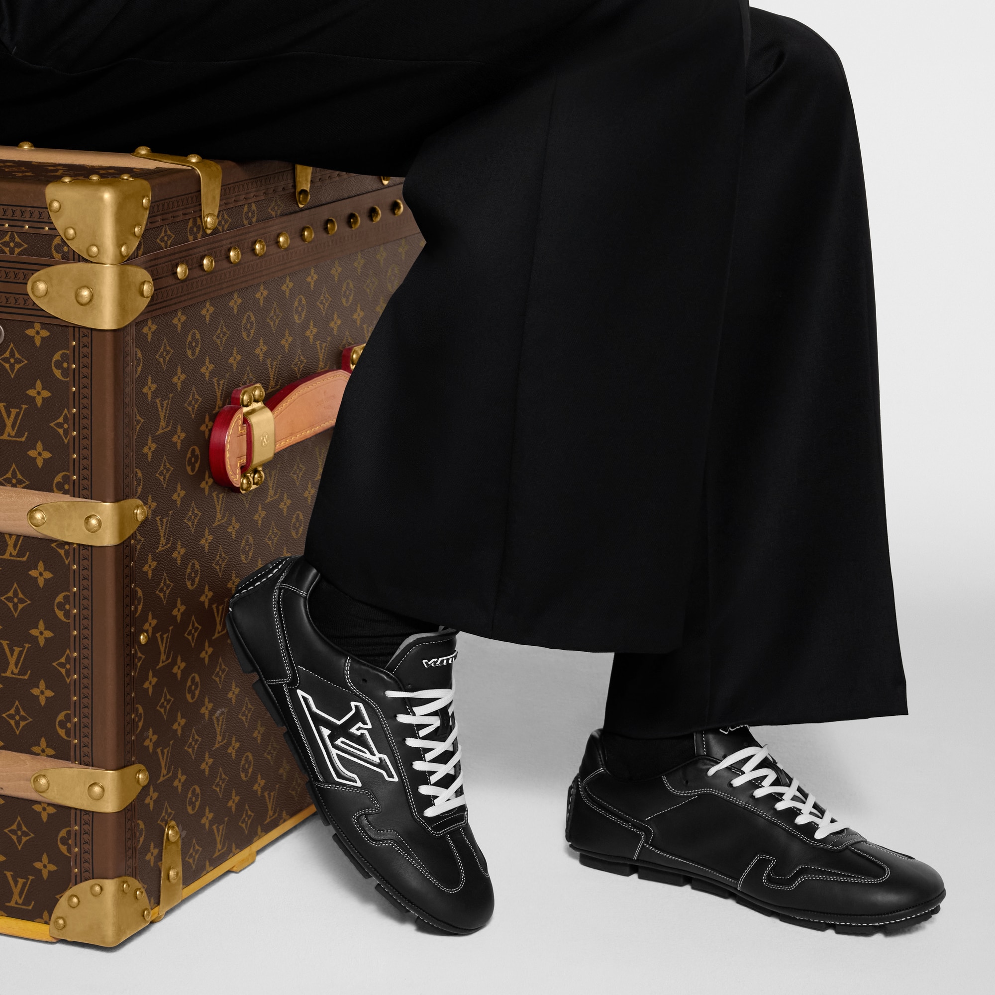 รองเท้าผ้าใบรุ่น LV Rally  in ผู้ชาย