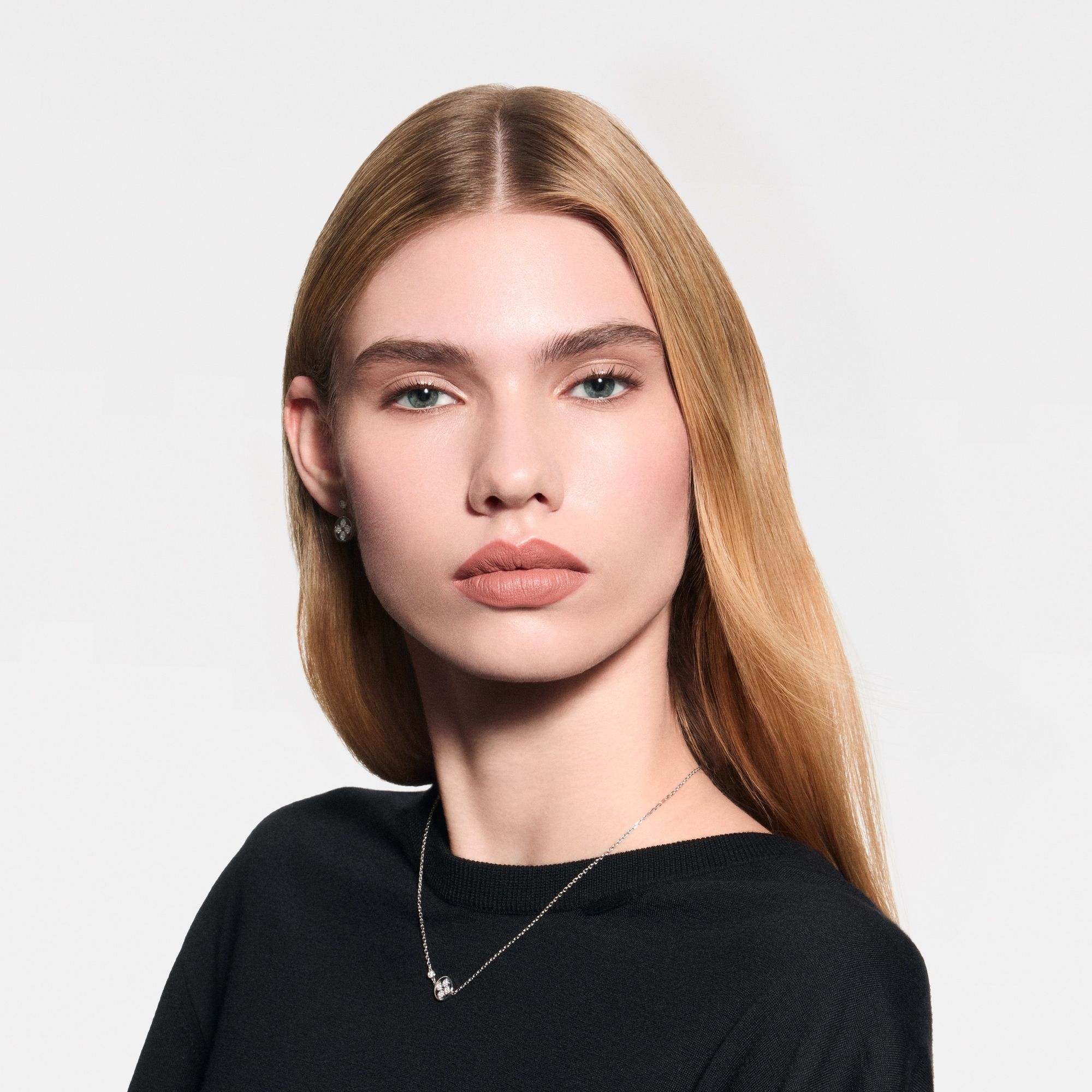 LV Rouge - ลิปสติกเนื้อแมตต์   in น้ำหอมและความงาม